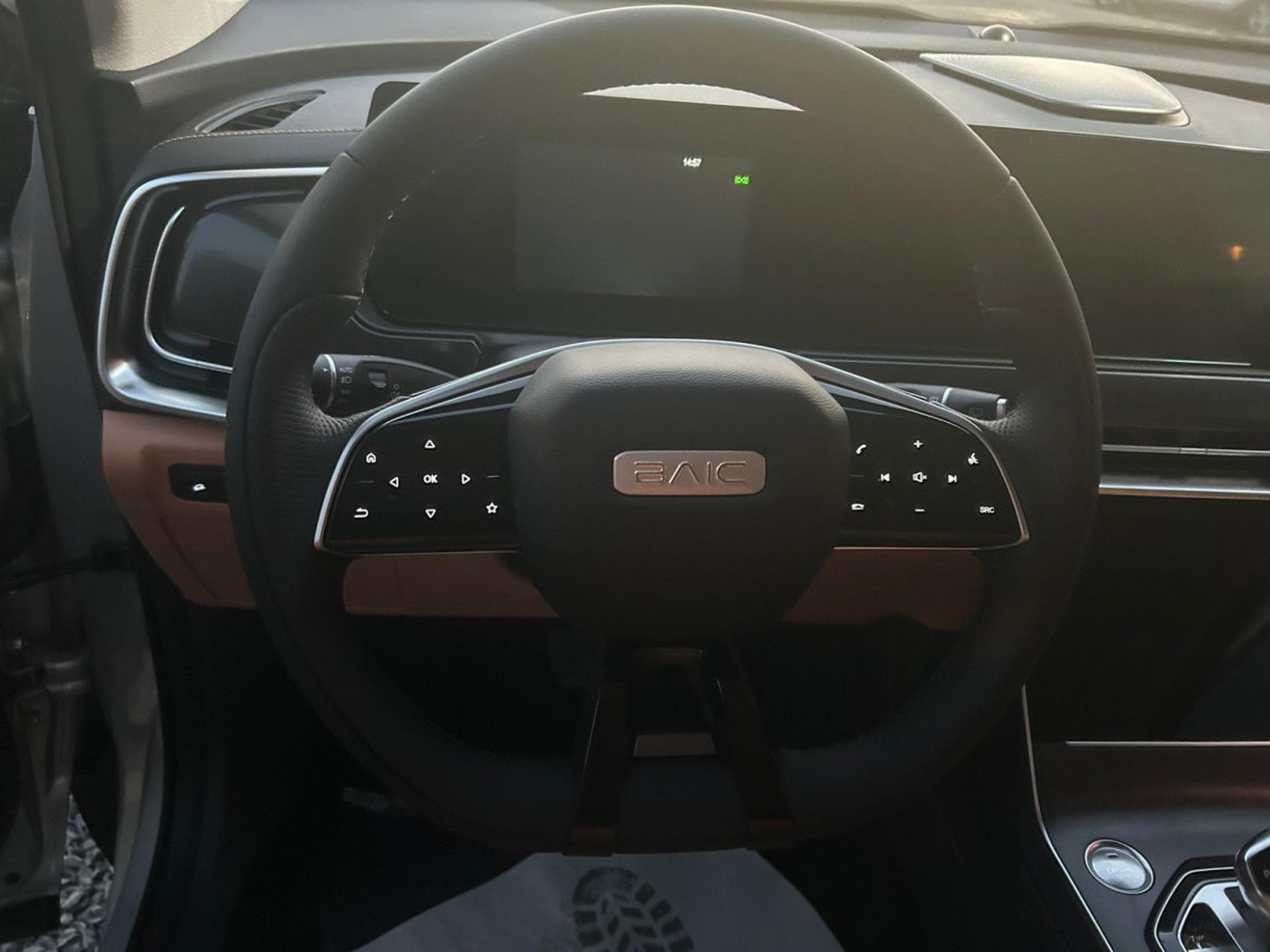 Baic X75 1.5 TURBO AUTO FULL OPTIONS (2026) - Foto 11