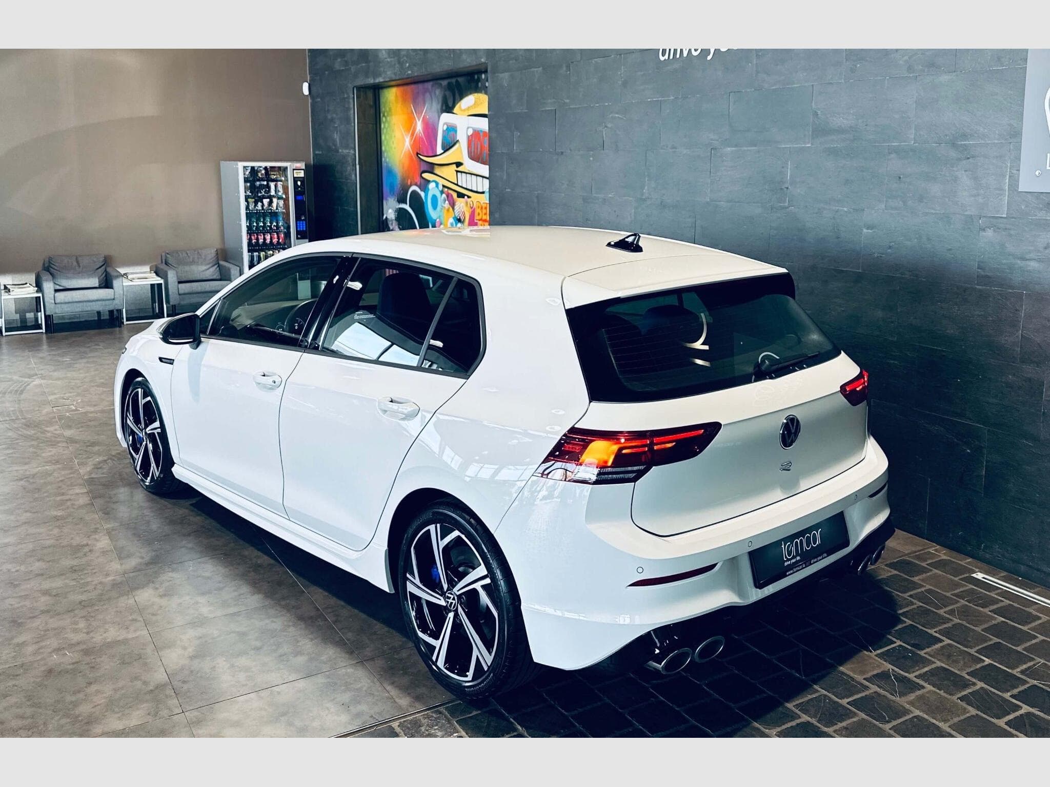VW Golf GOLF VIII R TSI 4MOTION DSG (2024) - Photo 5