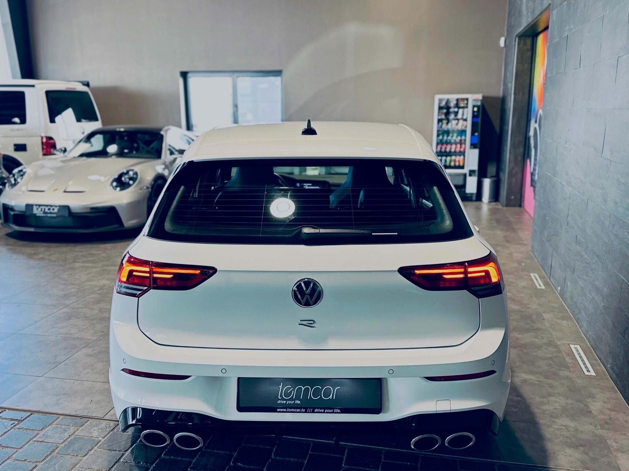 VW Golf GOLF VIII R TSI 4MOTION DSG (2024) - Photo 6