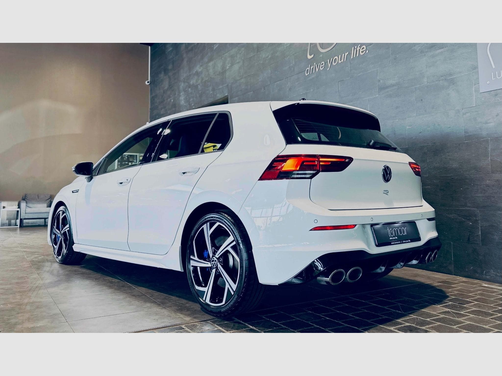 VW Golf GOLF VIII R TSI 4MOTION DSG (2024) - Photo 4