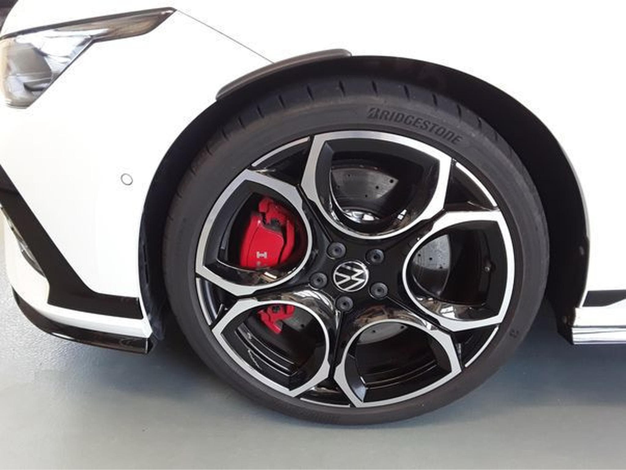 VW Golf GTI PHASE 2 Clubsport Performance 2.0 TSI 300 CV DSG7 * AKRA (2024) - Foto 23
