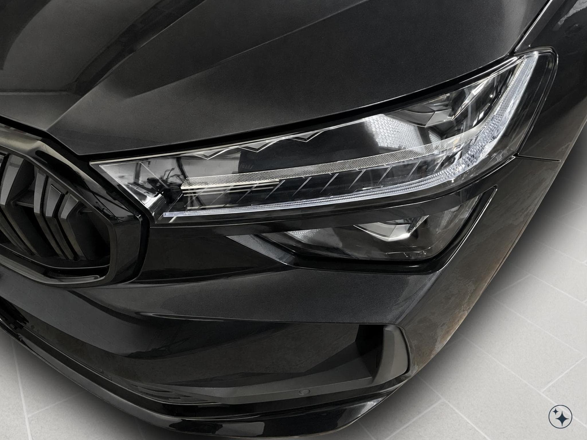 Skoda Kodiaq Sportline+DSG+4x4+P.Simply&Clever+LM20+AHK+P.Convenience (2025) - Foto 17