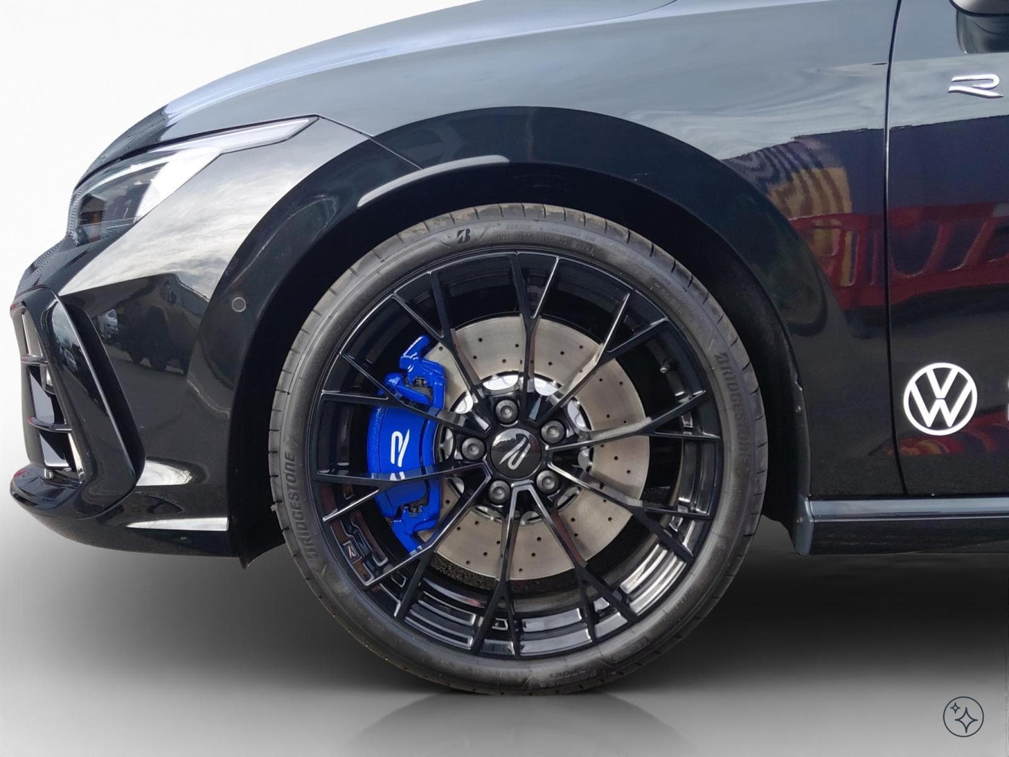 VW Golf R (2026) - Photo 8