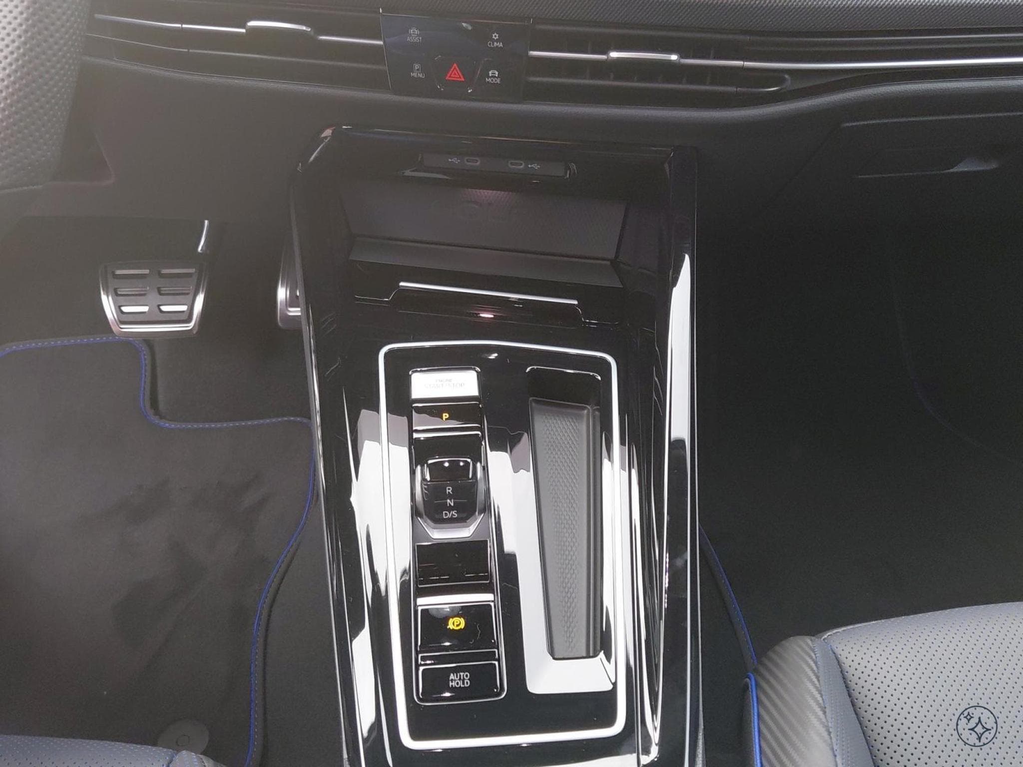 VW Golf R (2026) - Photo 14