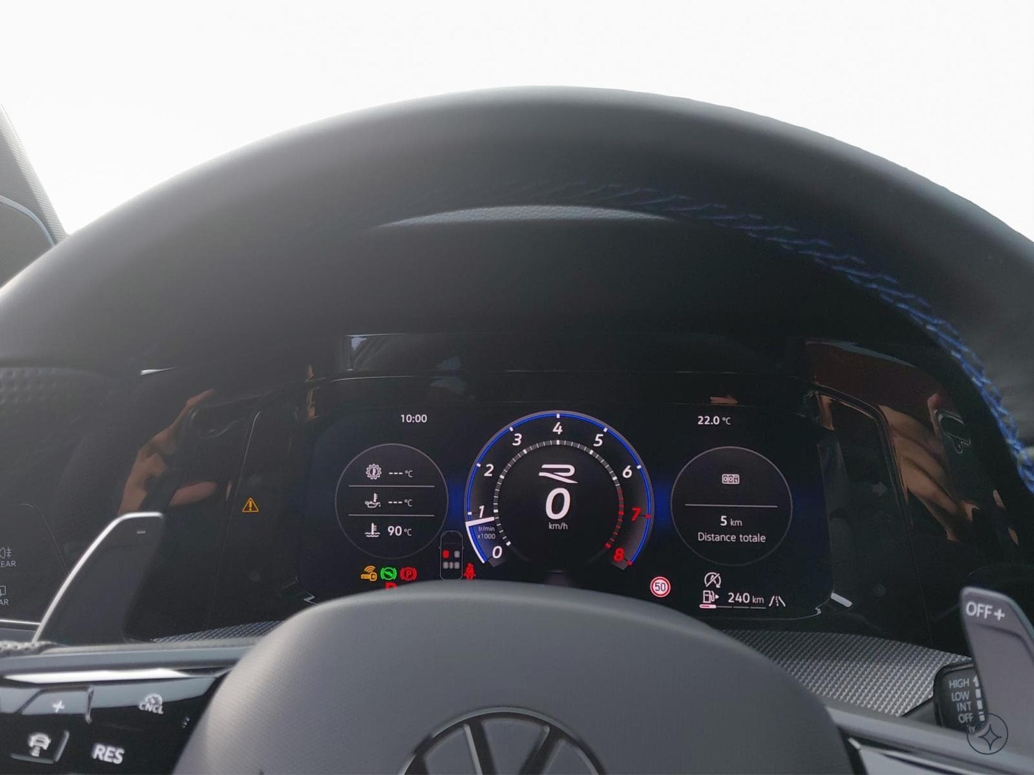 VW Golf R (2026) - Photo 13