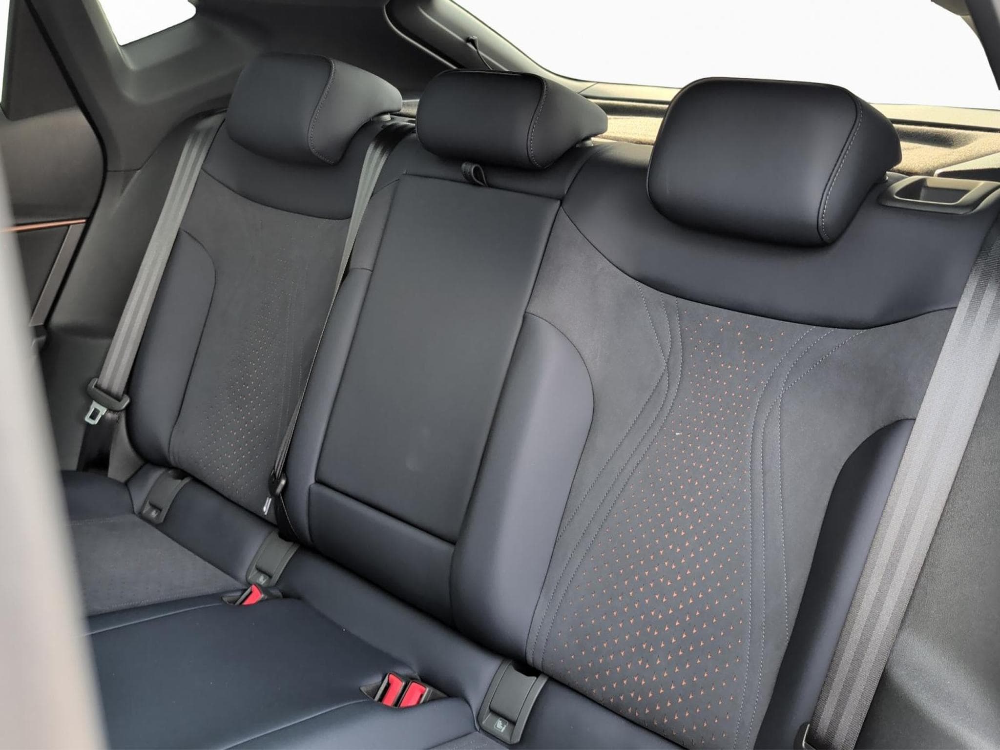 Cupra Tavascan VZ (2026) - Photo 15
