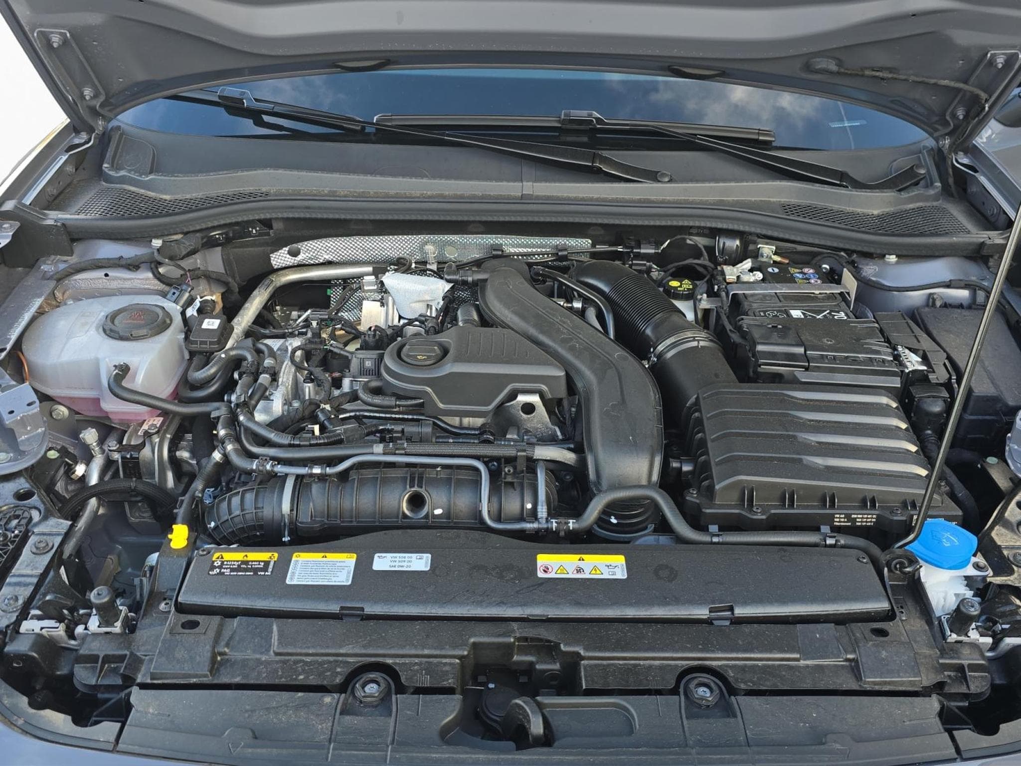 Cupra Leon eTsi (2026) - Photo 18