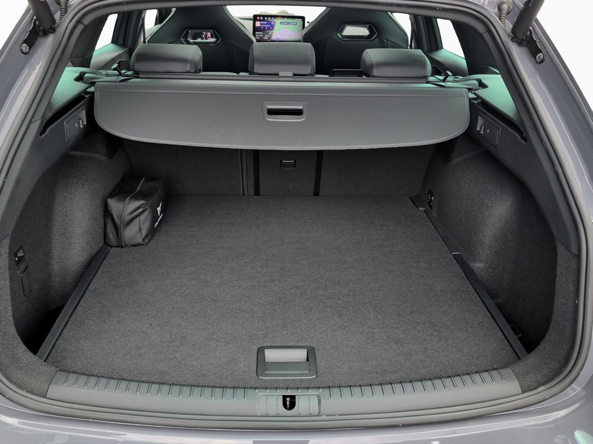 Cupra Leon Sportstourer (2026) - Photo 17