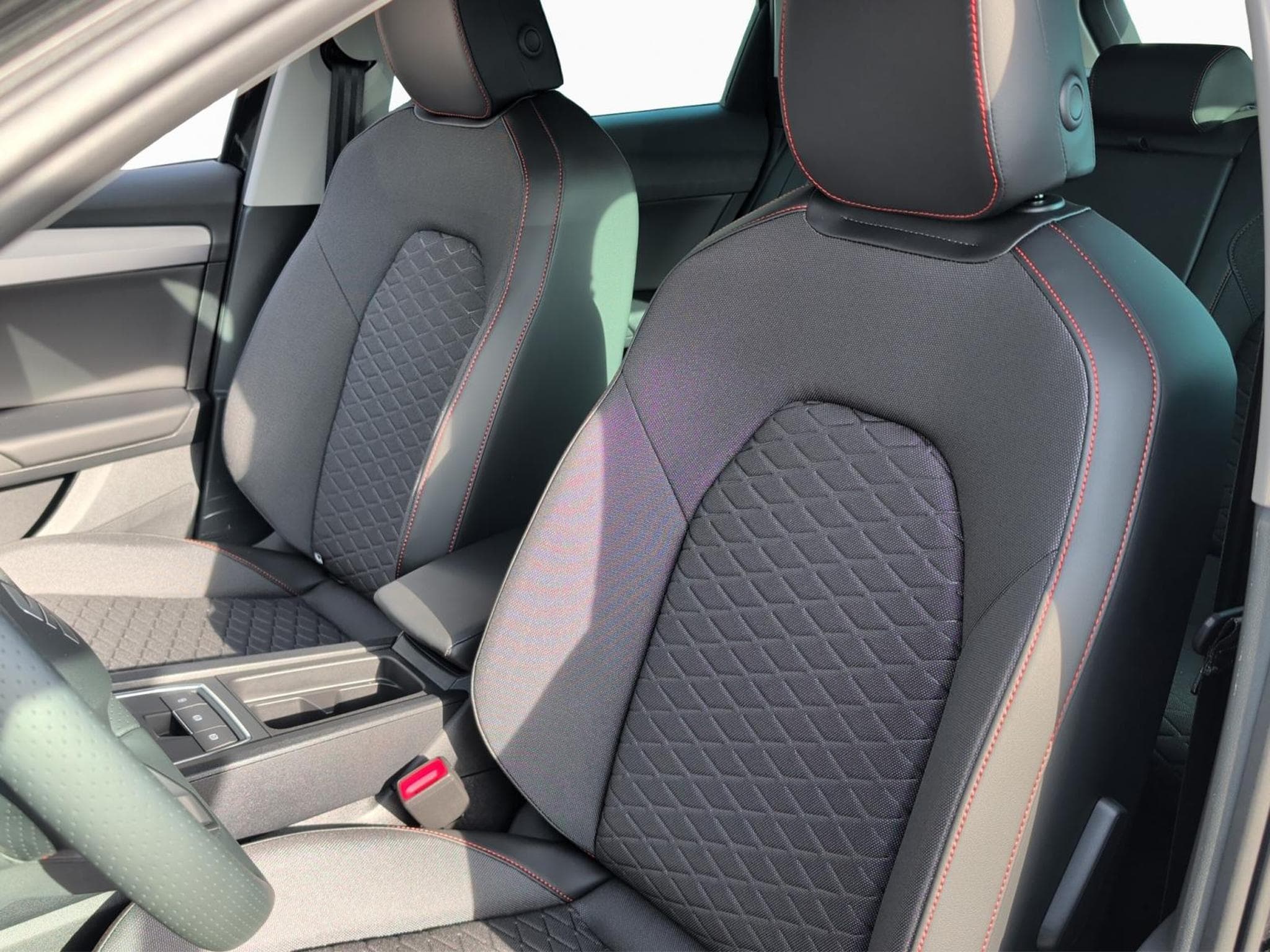 Seat Leon Sportstourer FR (2026) - Photo 9