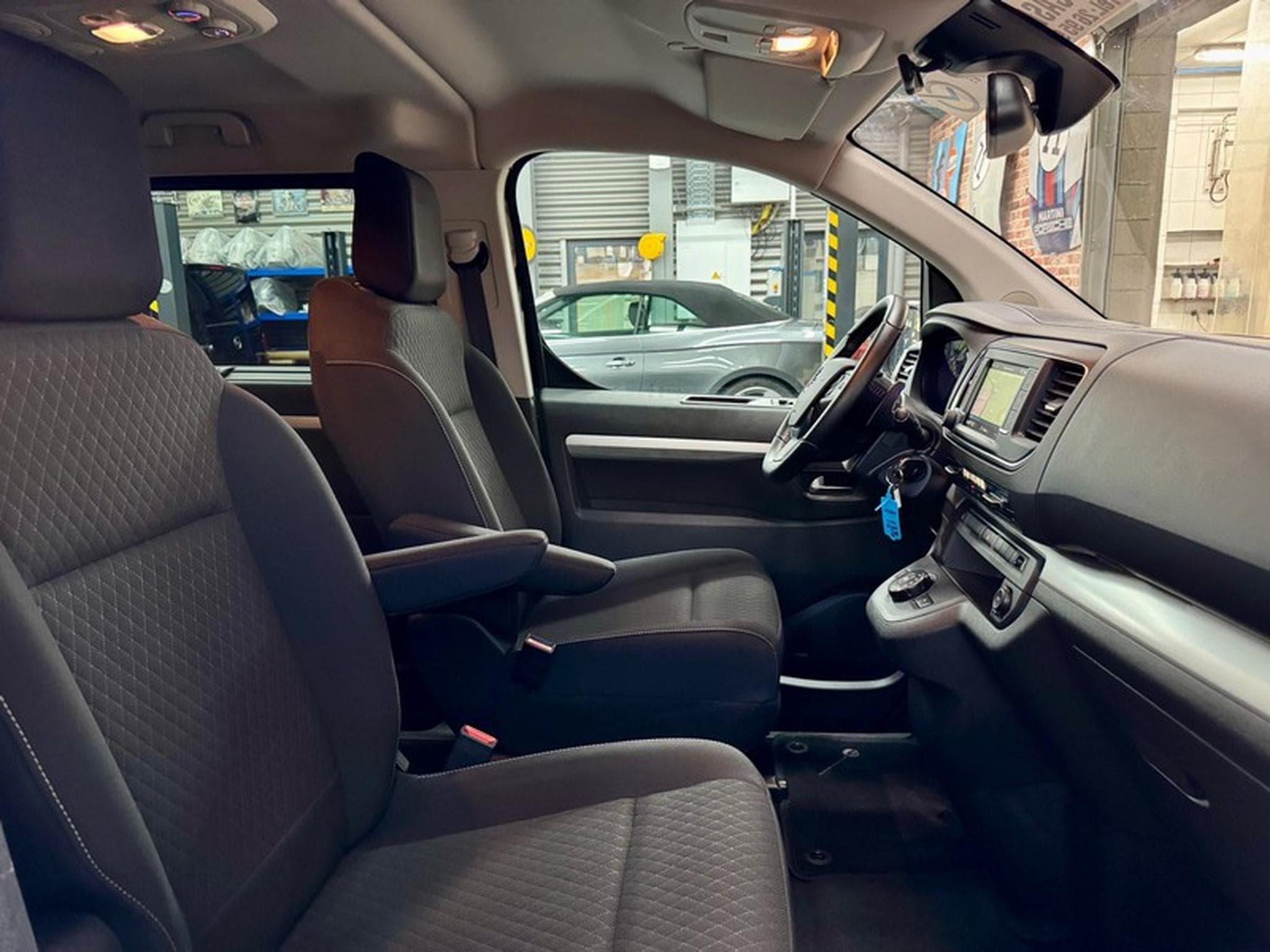 Opel Zafira Zafira Life 2.0 D 177cv Auto M-EDITION (8PLACES) (2022) - Photo 8