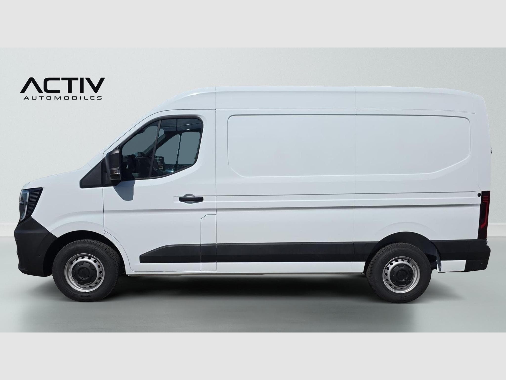 Renault Master BLUE DCI 130 L2H2 3T5 TR EXTRA (2025) - Foto 4