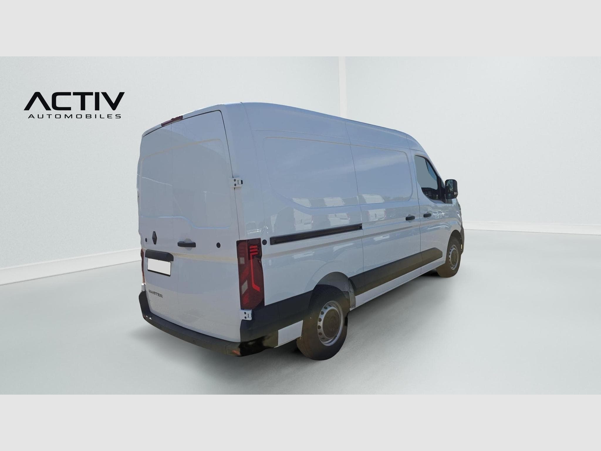 Renault Master BLUE DCI 130 L2H2 3T5 TR EXTRA (2025) - Foto 7