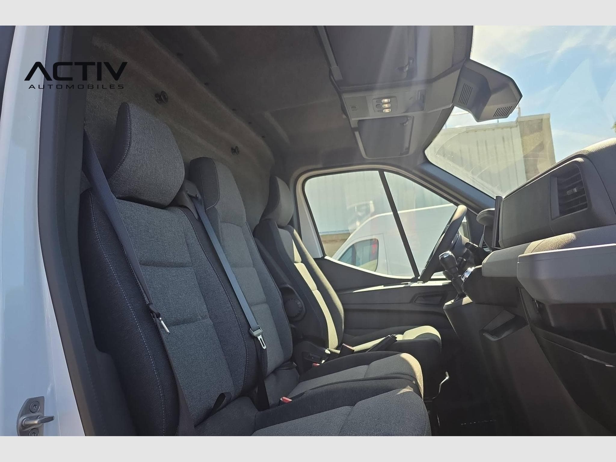 Renault Master BLUE DCI 130 L2H2 3T5 TR EXTRA (2025) - Foto 9
