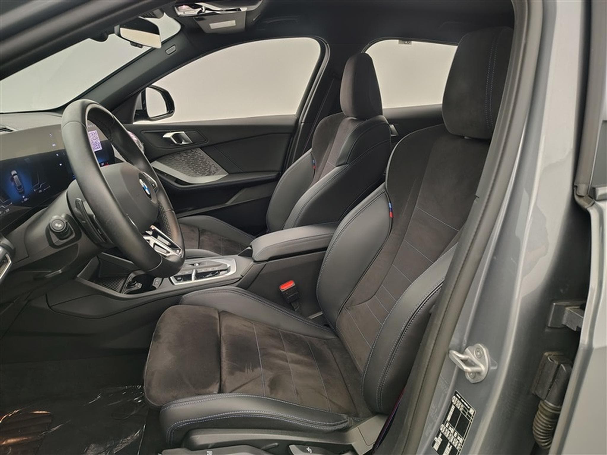 BMW 120 iA  Pack M Cuir / Navi Cockpit / Led / PDC+Caméra (2025) - Foto 7