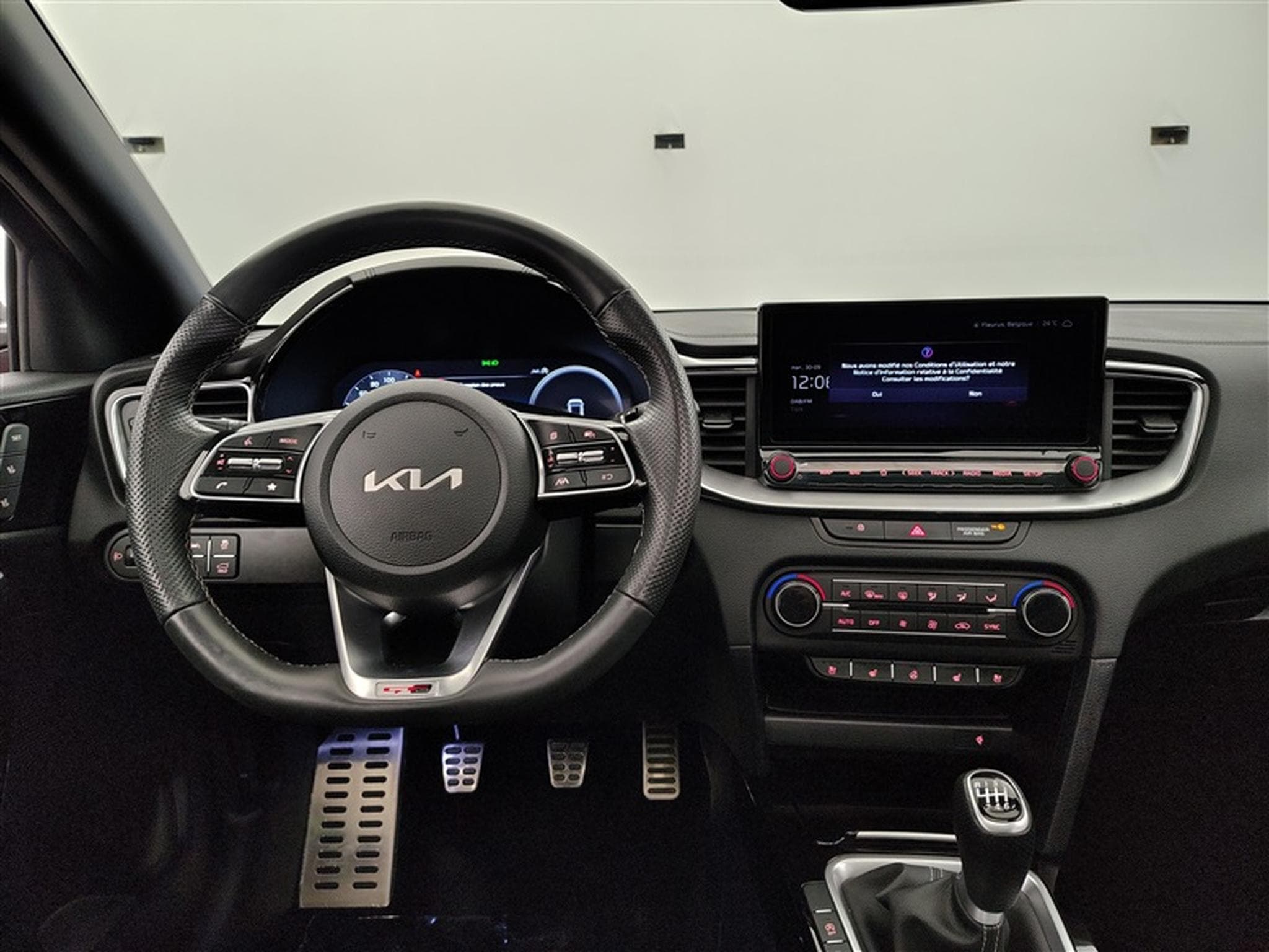 Kia ProCeed 1.5 TGI GT-Line CUIR / NAVI / CAMERA / TO PANO / JBL (2023) - Photo 8