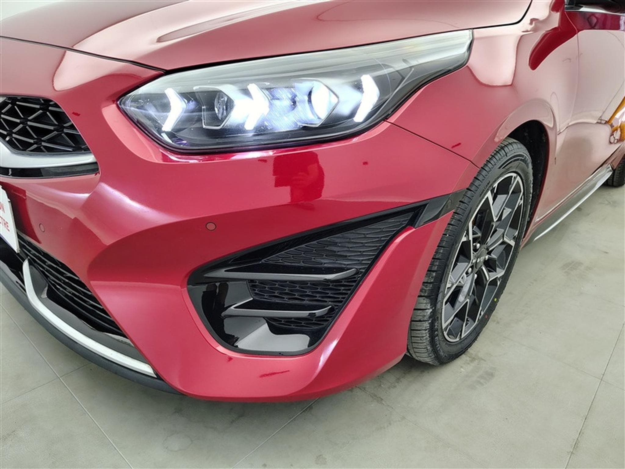 Kia ProCeed 1.5 TGI GT-Line CUIR / NAVI / CAMERA / TO PANO / JBL (2023) - Photo 14