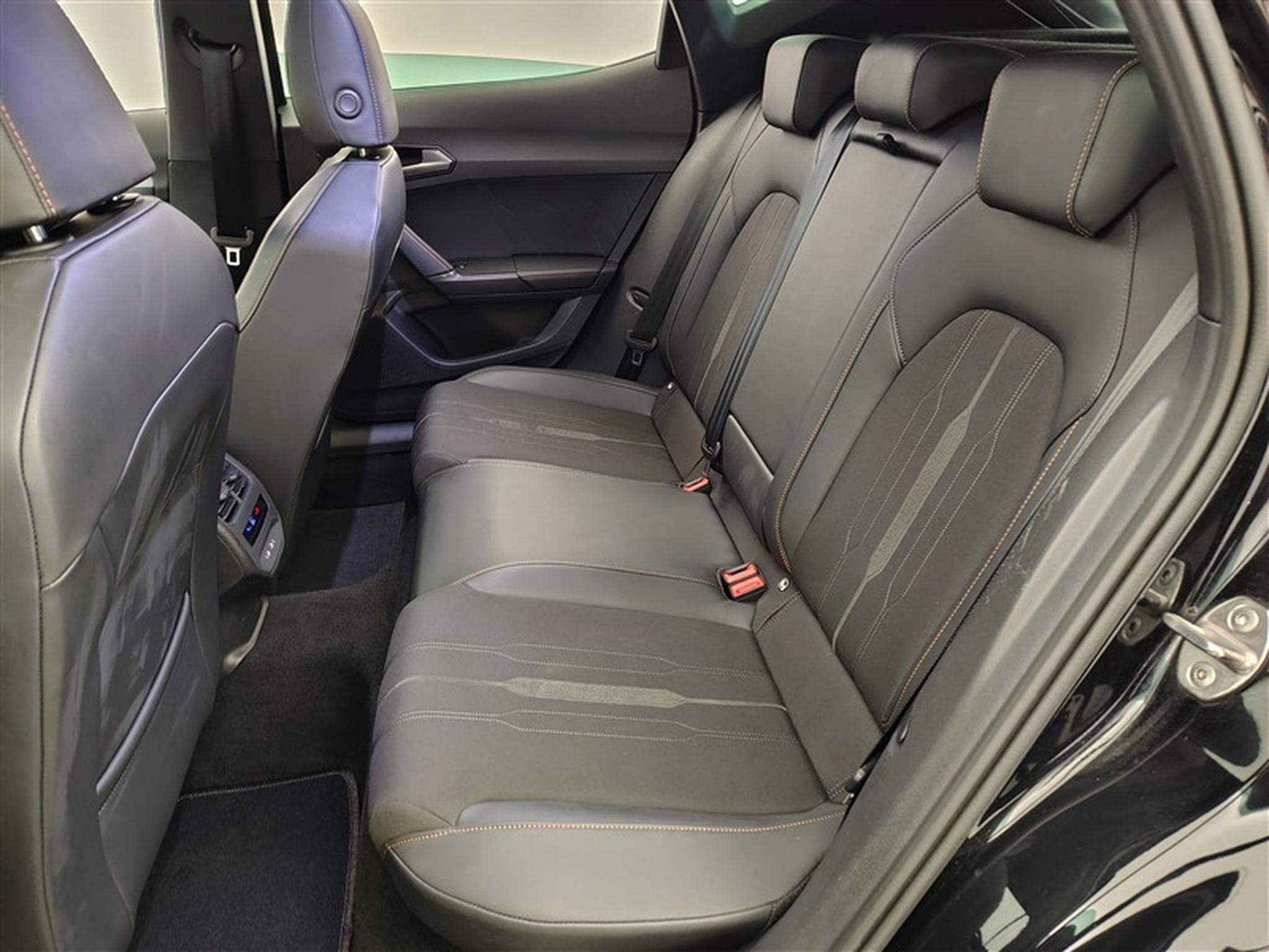 Cupra Formentor 1.4 e-Hybrid PHEV DSG NAVI / S-CUIR / FULL LED (2023) - Photo 13