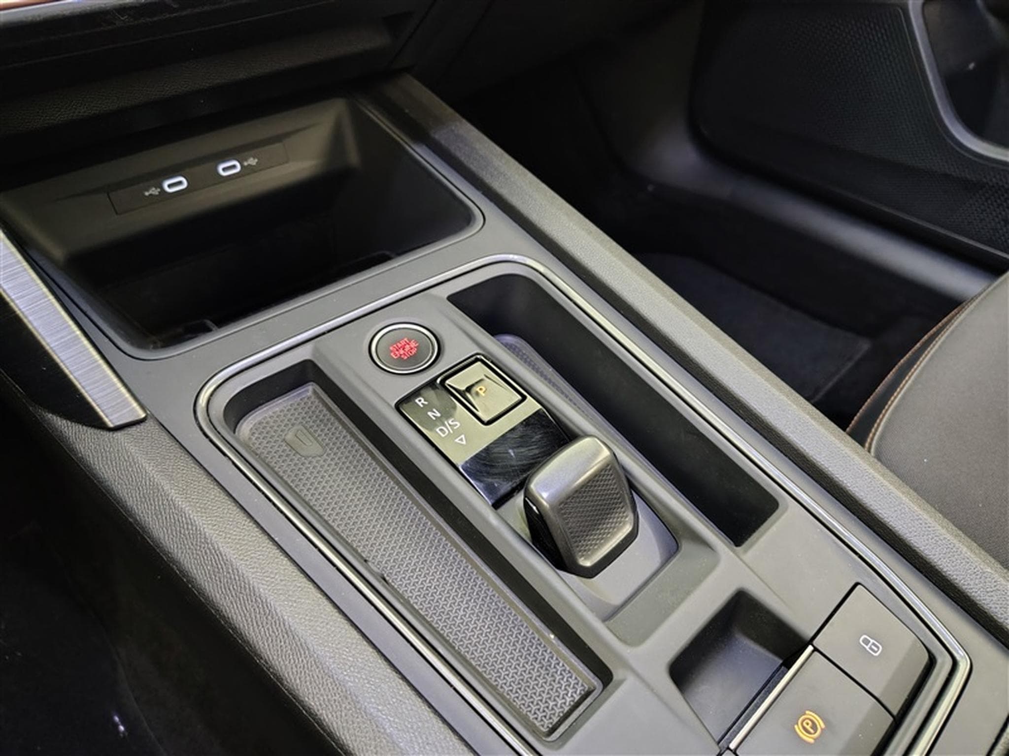 Cupra Formentor 1.4 e-Hybrid PHEV DSG NAVI / S-CUIR / FULL LED (2023) - Photo 12