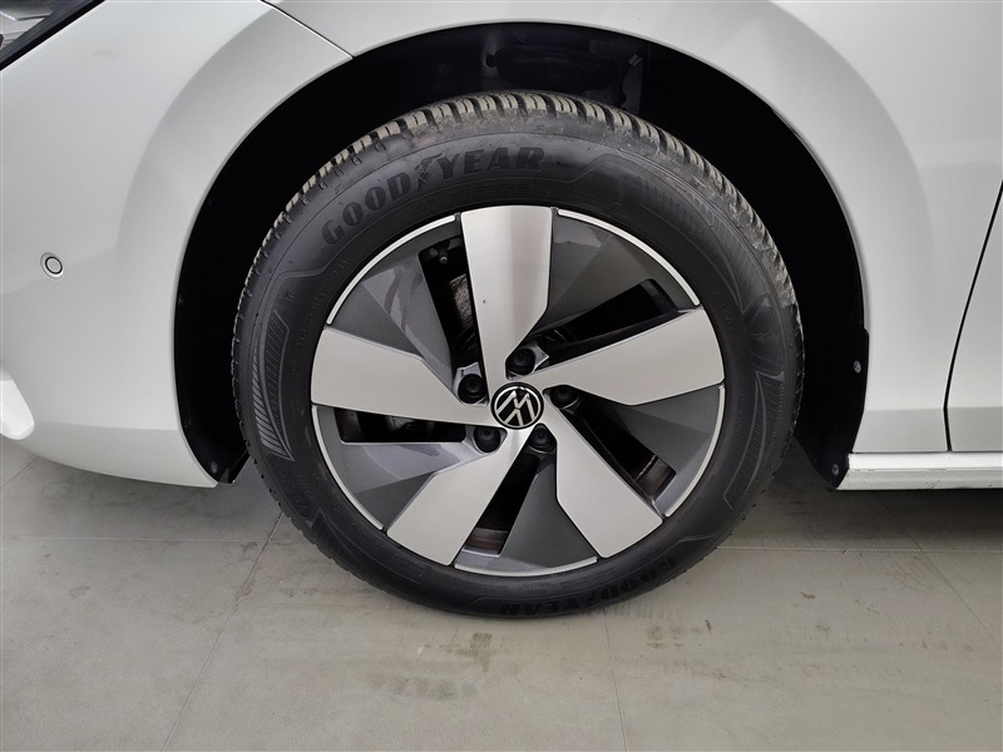 VW Passat 1.5 TSI 150Cv DSG Elegance NAVI / CAMERA / CARPLAY (2024) - Photo 6