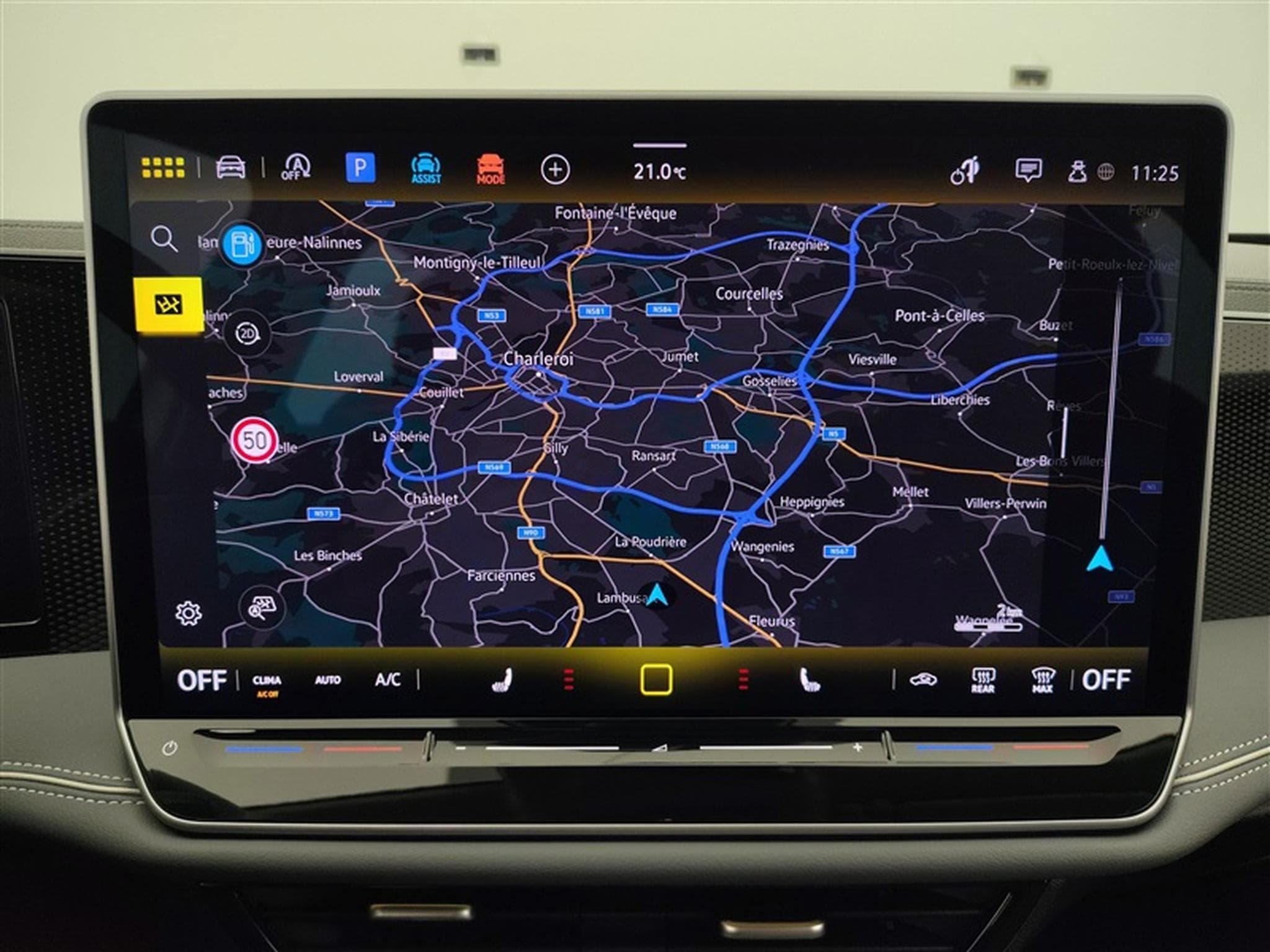 VW Passat 1.5 TSI 150Cv DSG Elegance NAVI / CAMERA / CARPLAY (2024) - Photo 11