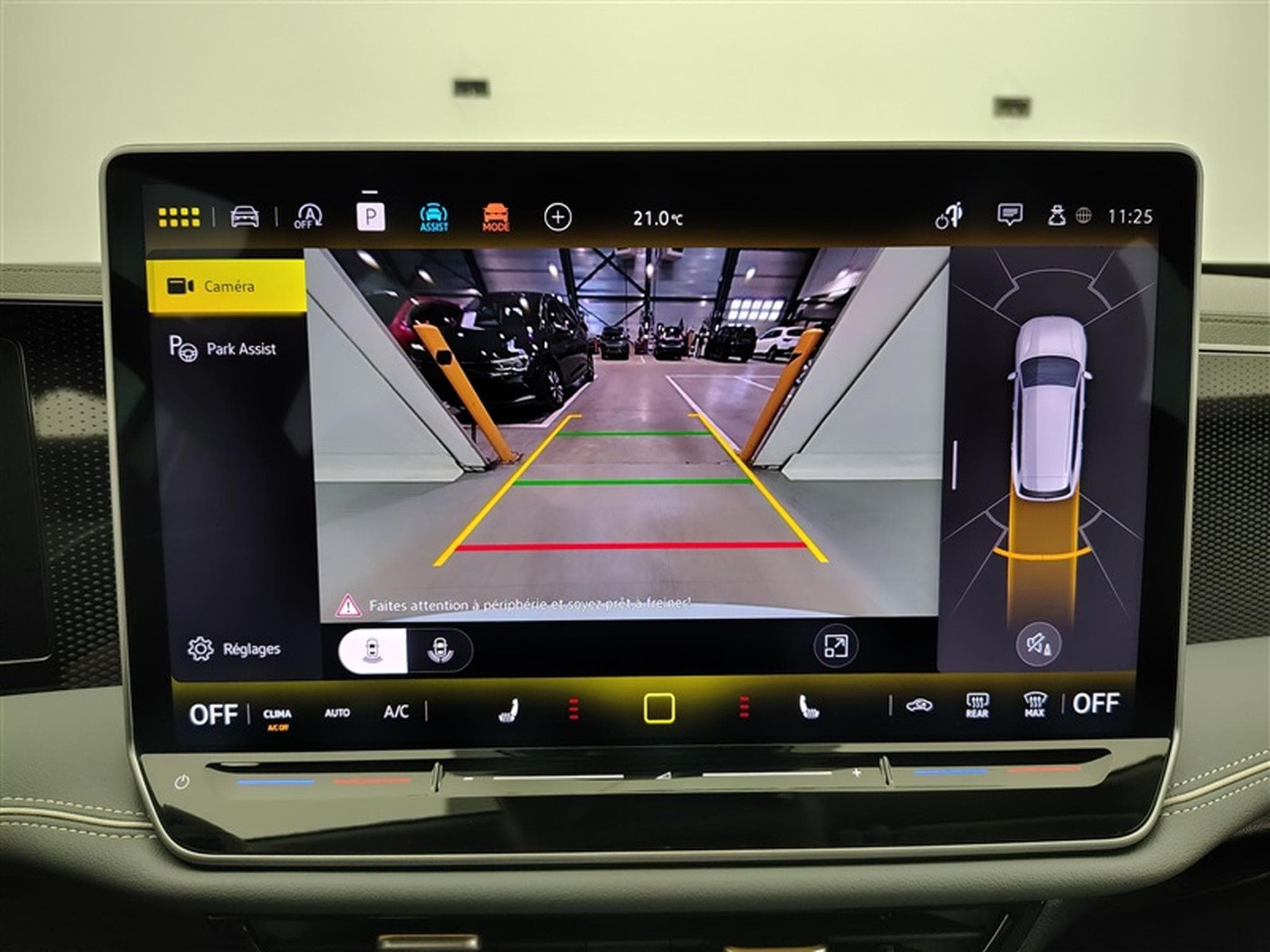VW Passat 1.5 TSI 150Cv DSG Elegance NAVI / CAMERA / CARPLAY (2024) - Photo 18