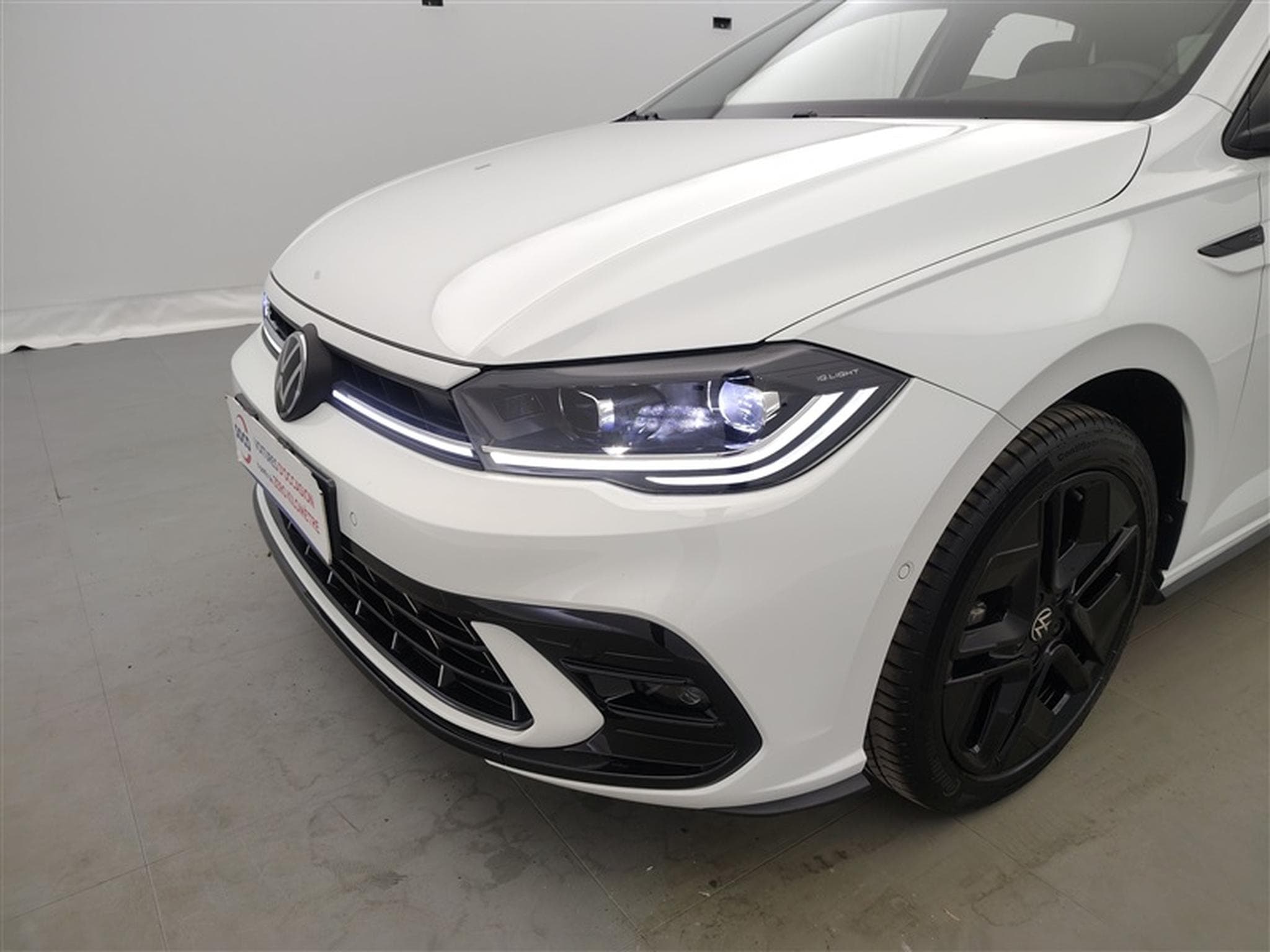 VW Polo 1.0 TSI 95cv R-Line CARPLAY / FULL LED / CAMERA / JA 17" (2025) - Photo 15