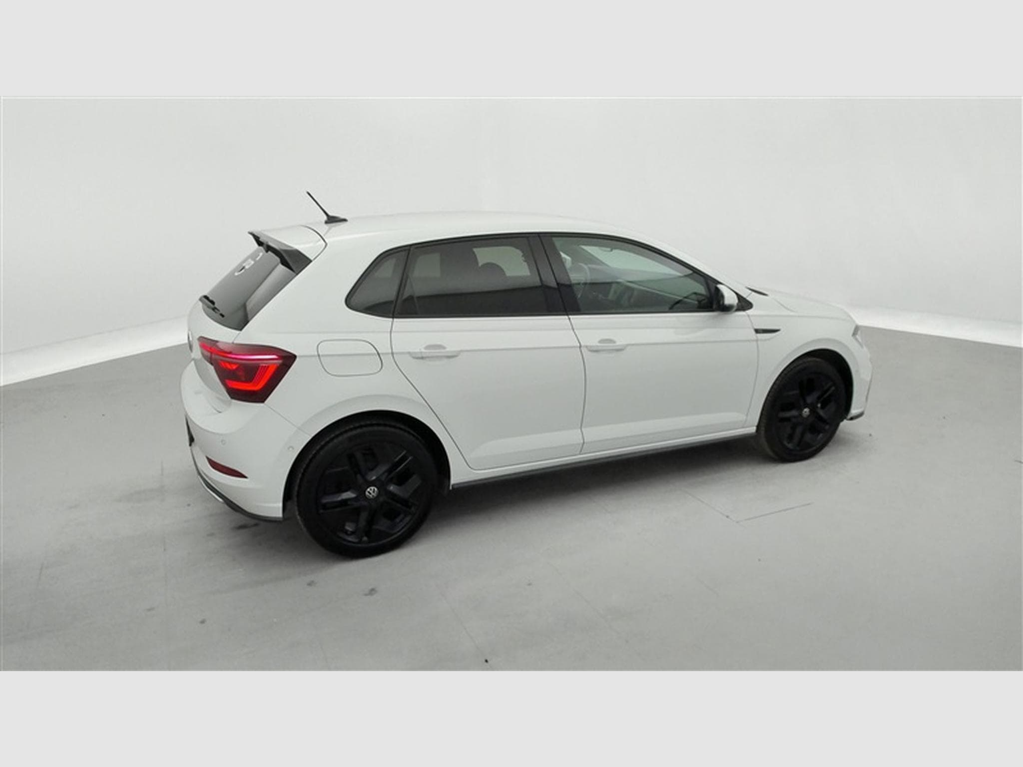 VW Polo 1.0 TSI 95cv R-Line CARPLAY / FULL LED / CAMERA / JA 17" (2025) - Photo 25
