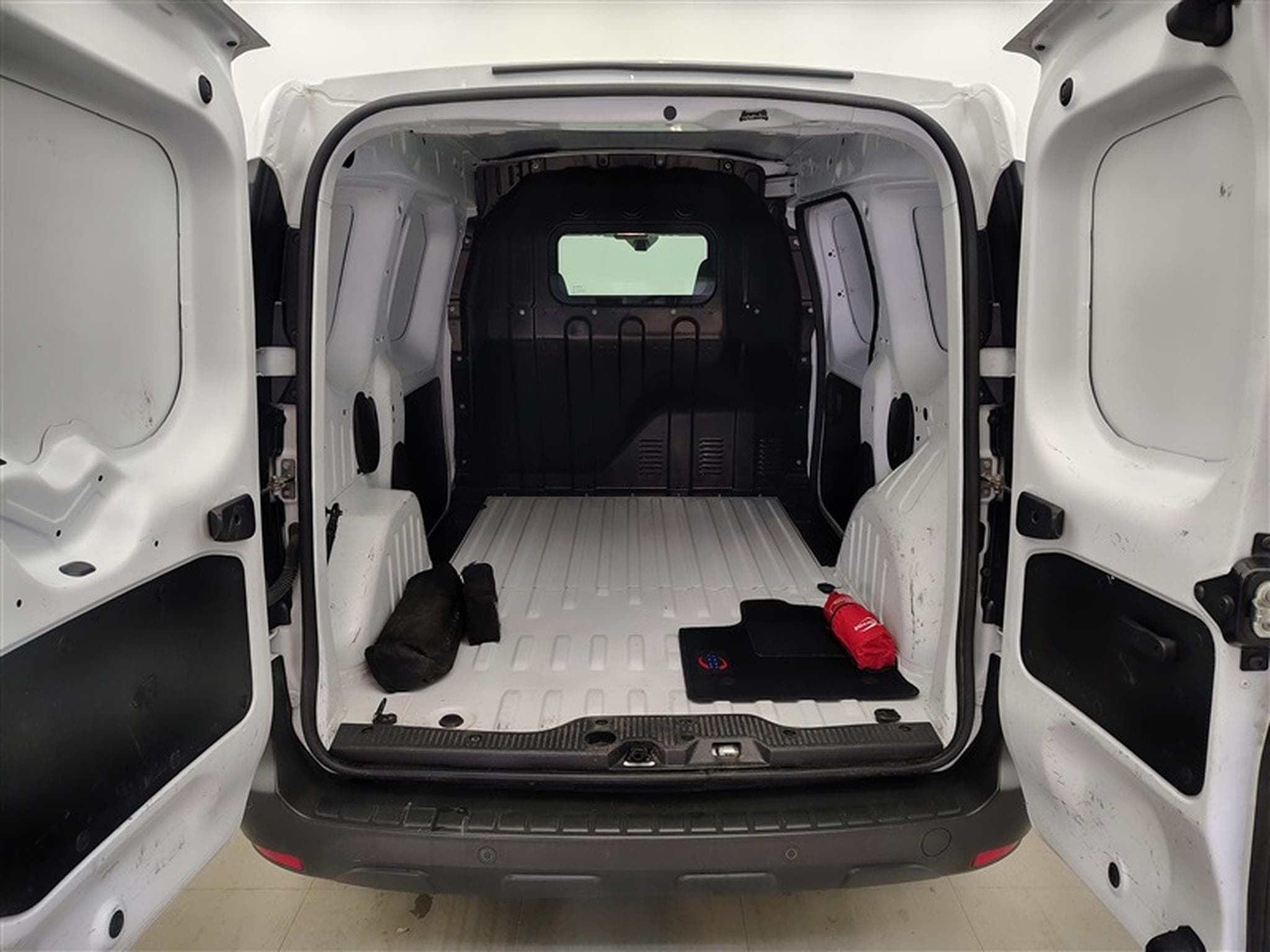 Renault Express 1.3 TCe Extra CLIM / BLUETOOTH / PDC (2023) - Photo 14