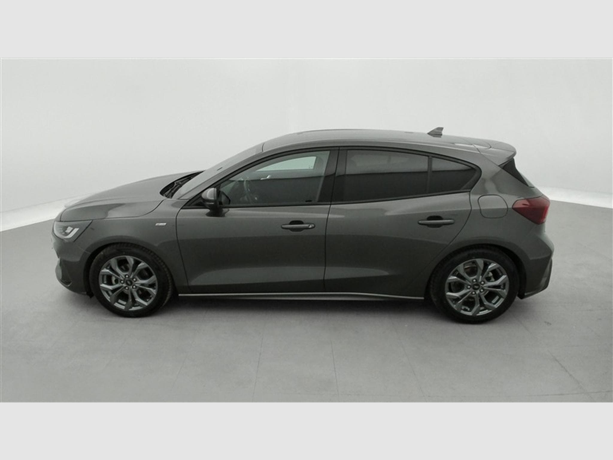 Ford Focus 1.5 EcoBlue 115cv PowerShift ST-Line NAVI / FULL LED / CAM (2025) - Photo 3