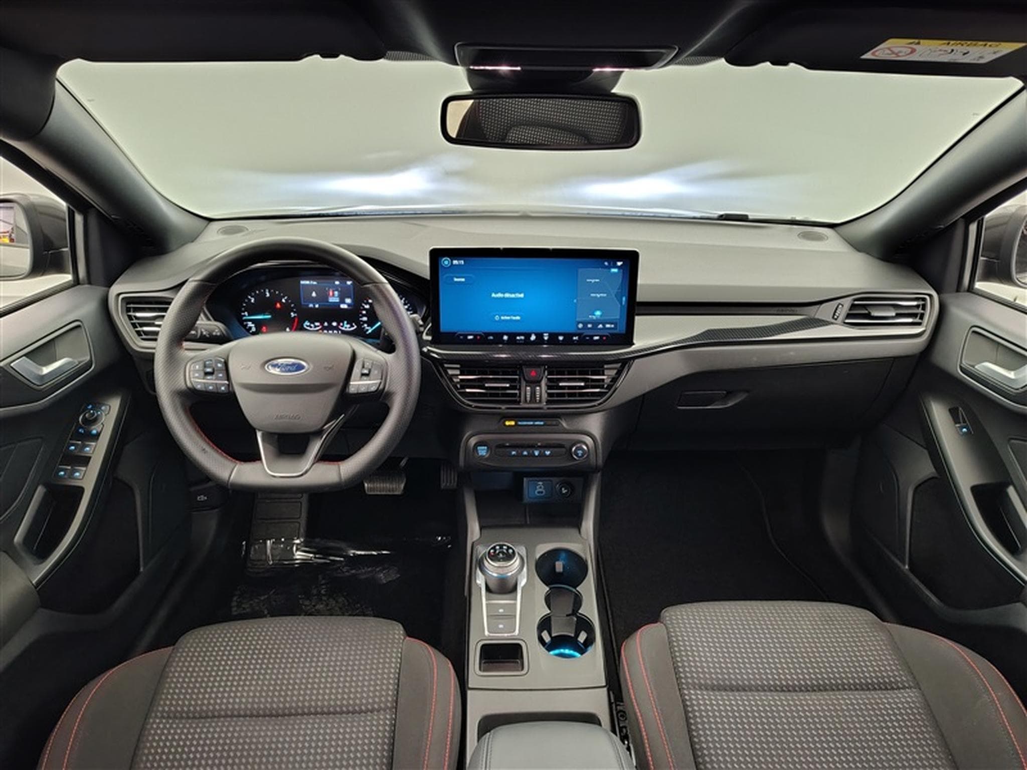 Ford Focus 1.5 EcoBlue 115cv PowerShift ST-Line NAVI / FULL LED / CAM (2025) - Photo 8