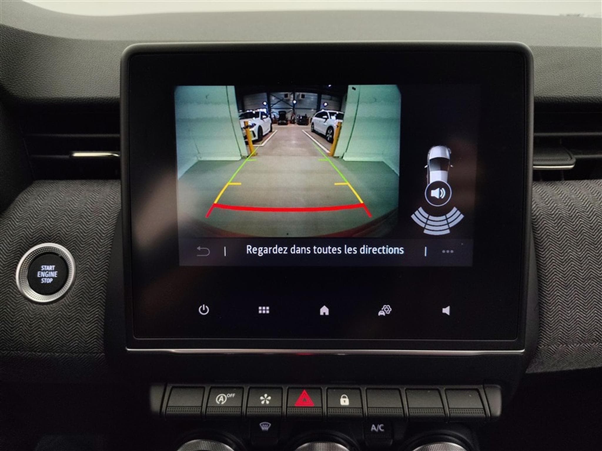 Renault Clio 1.0 TCe 90cv Techno S-CUIR / NAVI / CARPLAY / FULL LED (2025) - Photo 18