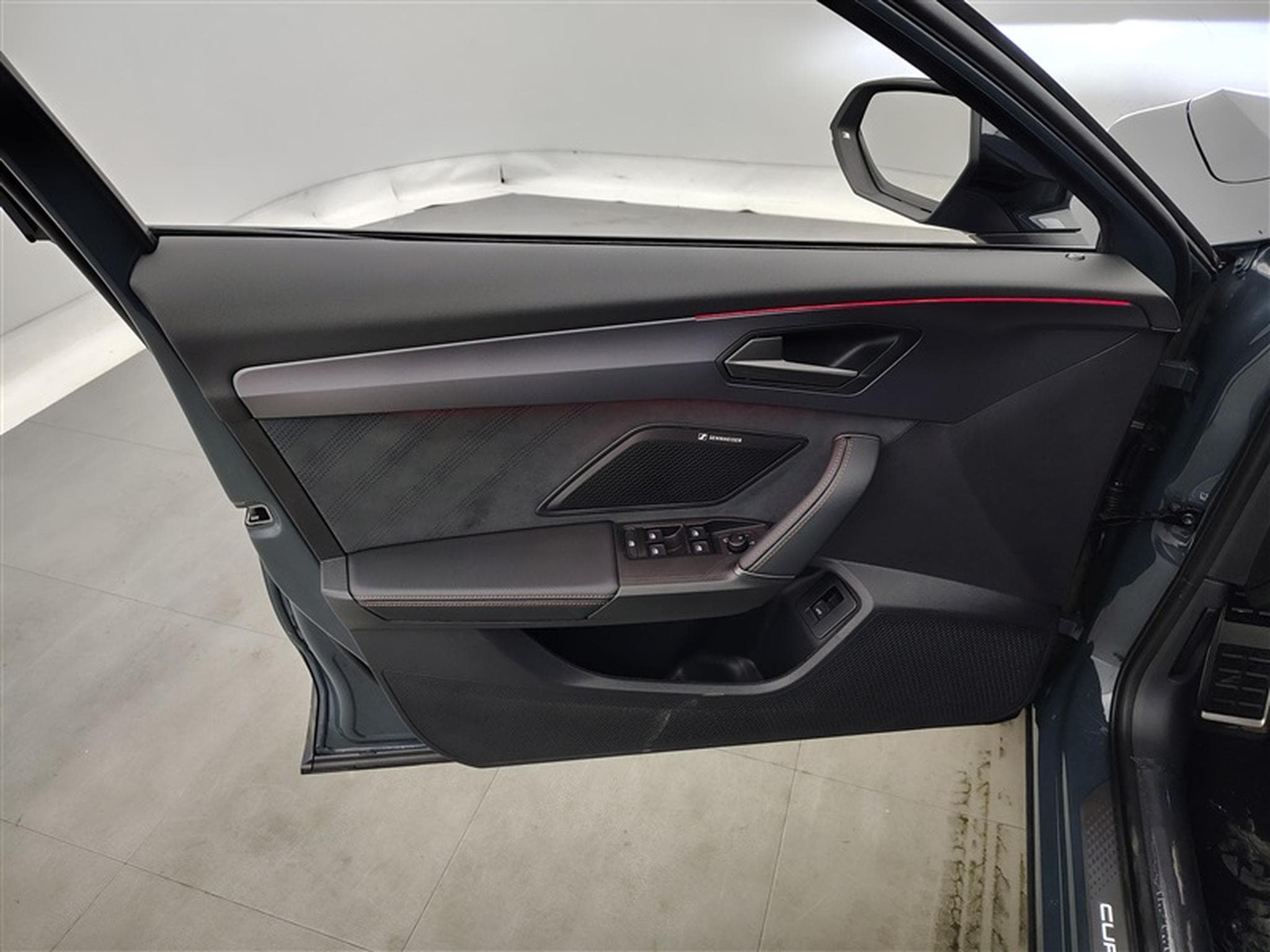 Cupra Formentor 1.5 eTSI 150cv DSG CARPLAY / FULL LED / SIEGES SPORT (2026) - Photo 17