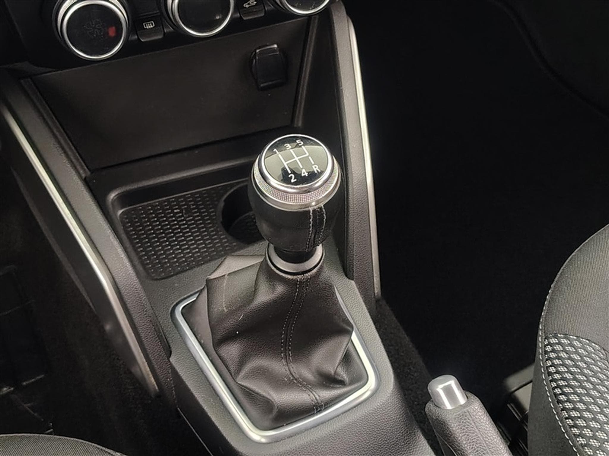Dacia Duster 1.6 SCe Prestige (EU6.2) (2018) - Photo 12
