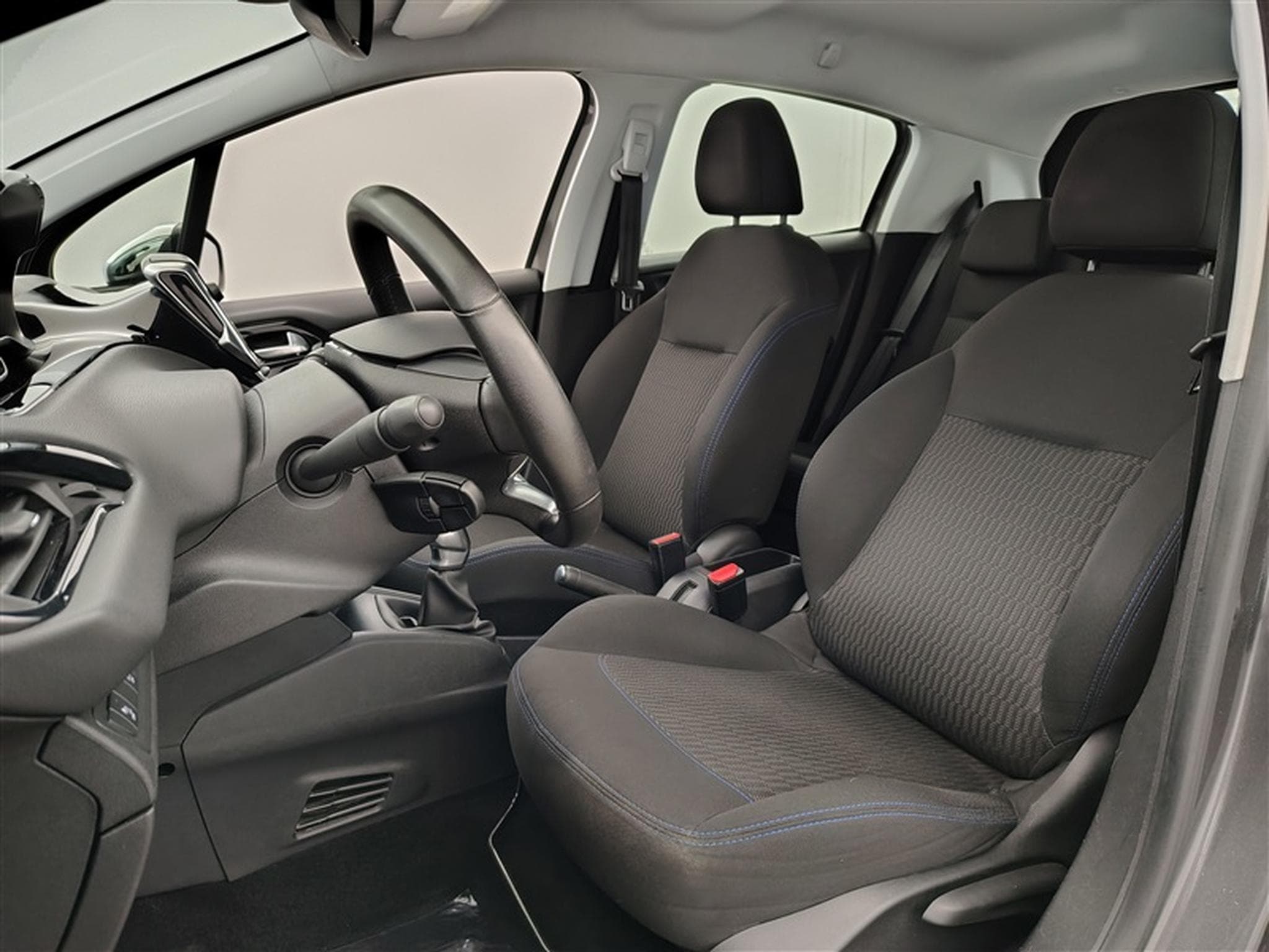 Peugeot 208 1.2 PureTech Signature S&S (EU6.2) (2018) - Photo 7