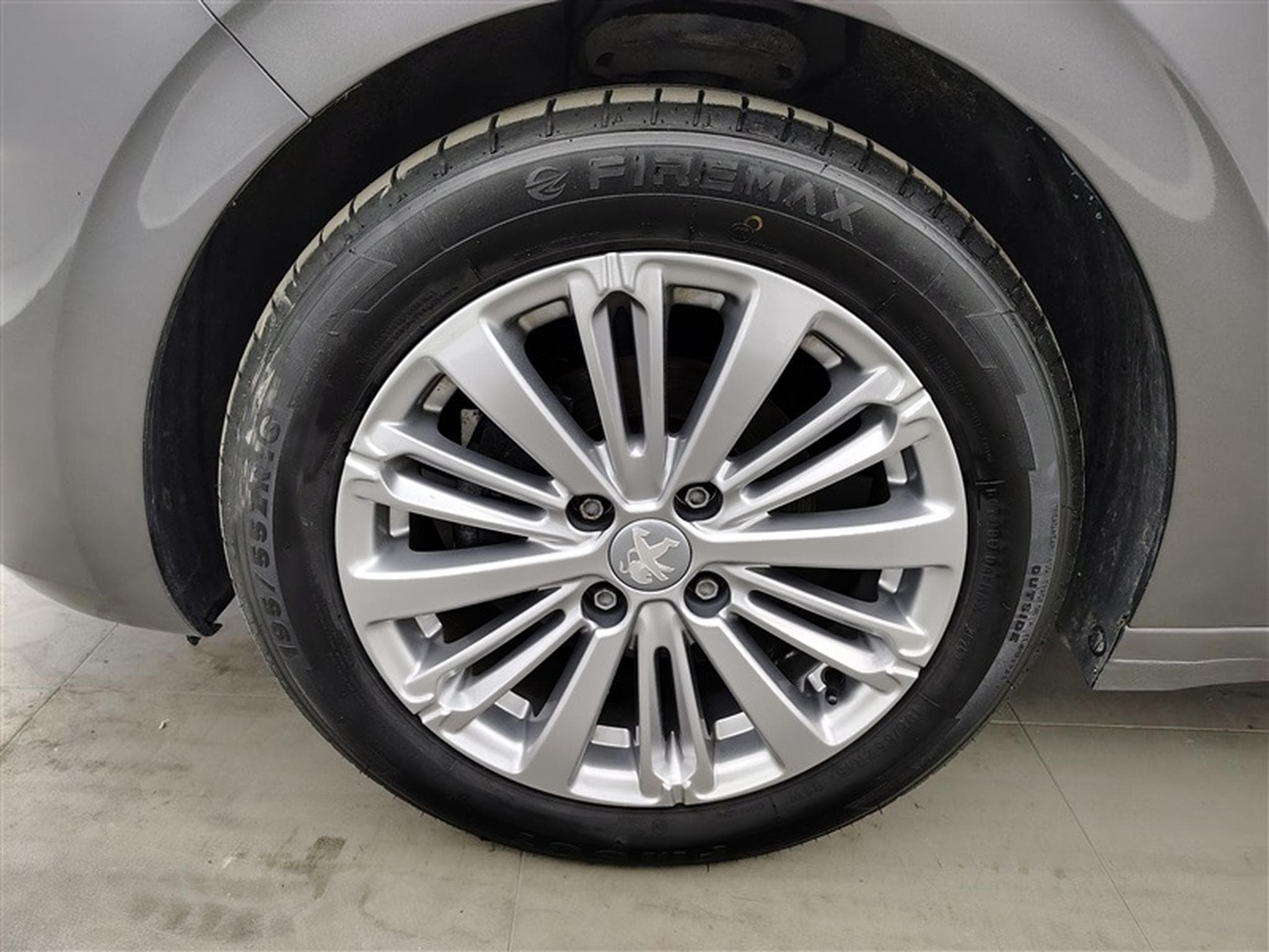 Peugeot 208 1.2 PureTech Signature S&S (EU6.2) (2018) - Photo 6