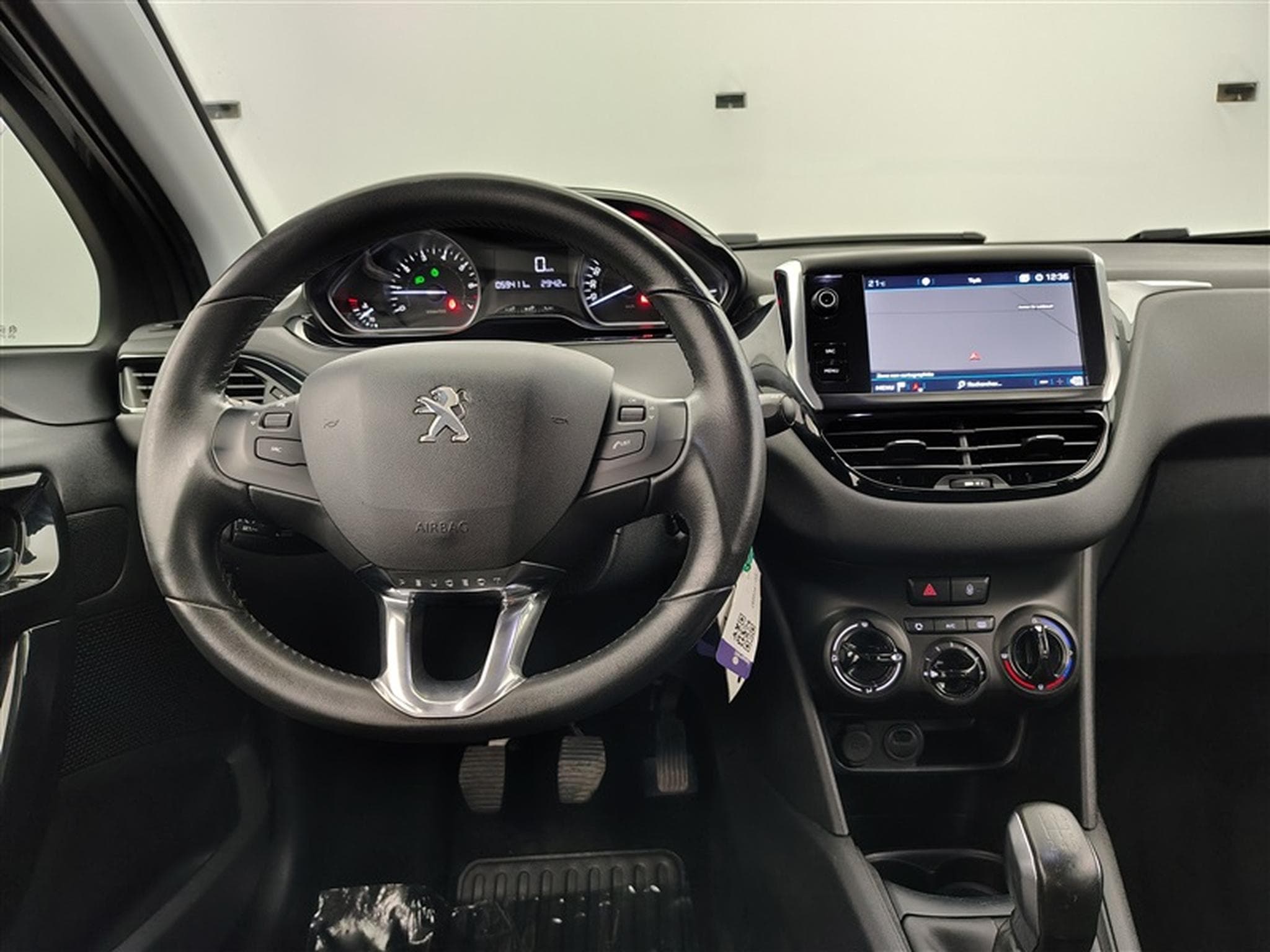 Peugeot 208 1.2 PureTech Signature S&S (EU6.2) (2018) - Photo 9