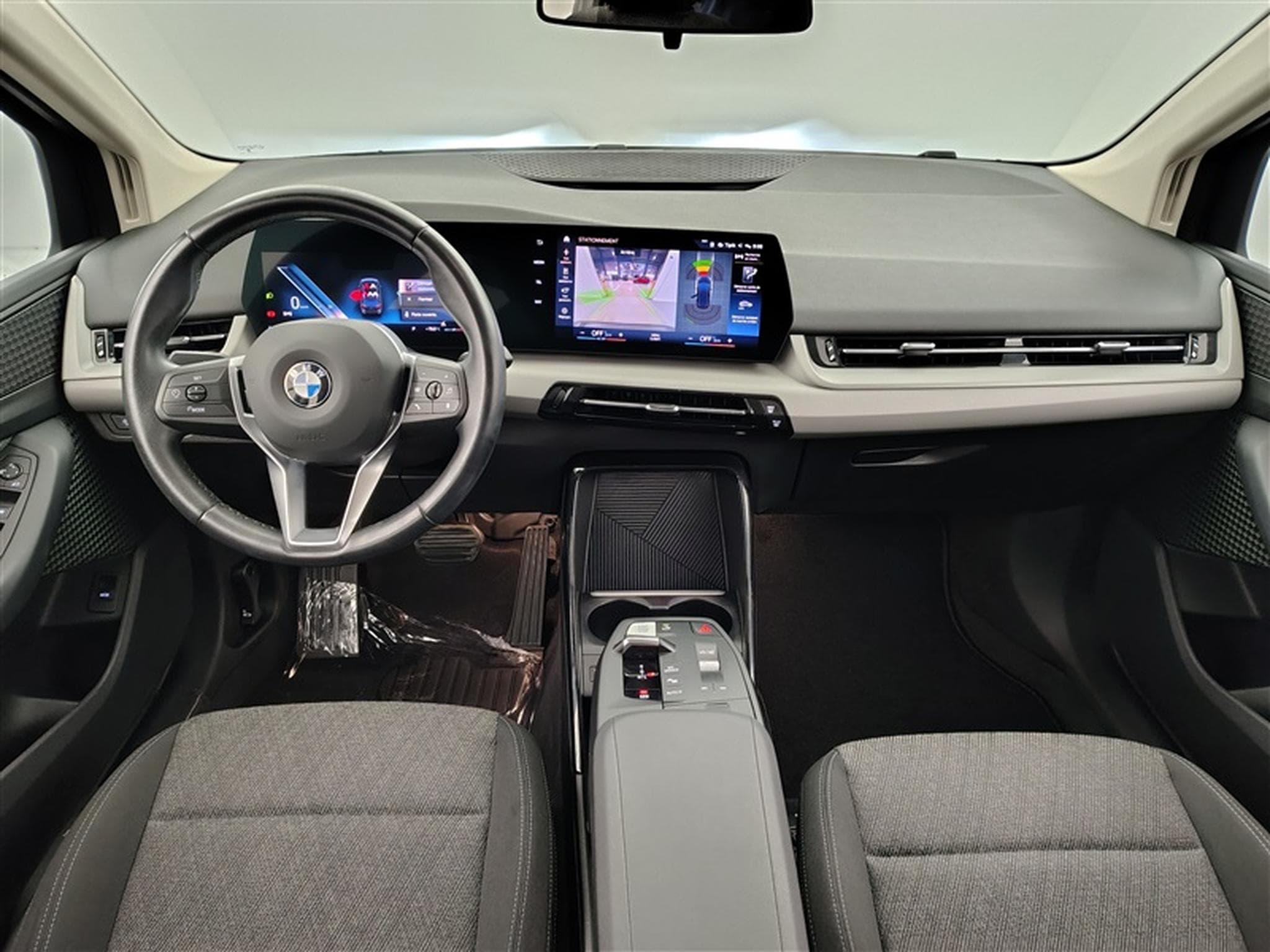BMW 218 iA Active Tourer  Navi / Led / PDC av+ar (2023) - Photo 8