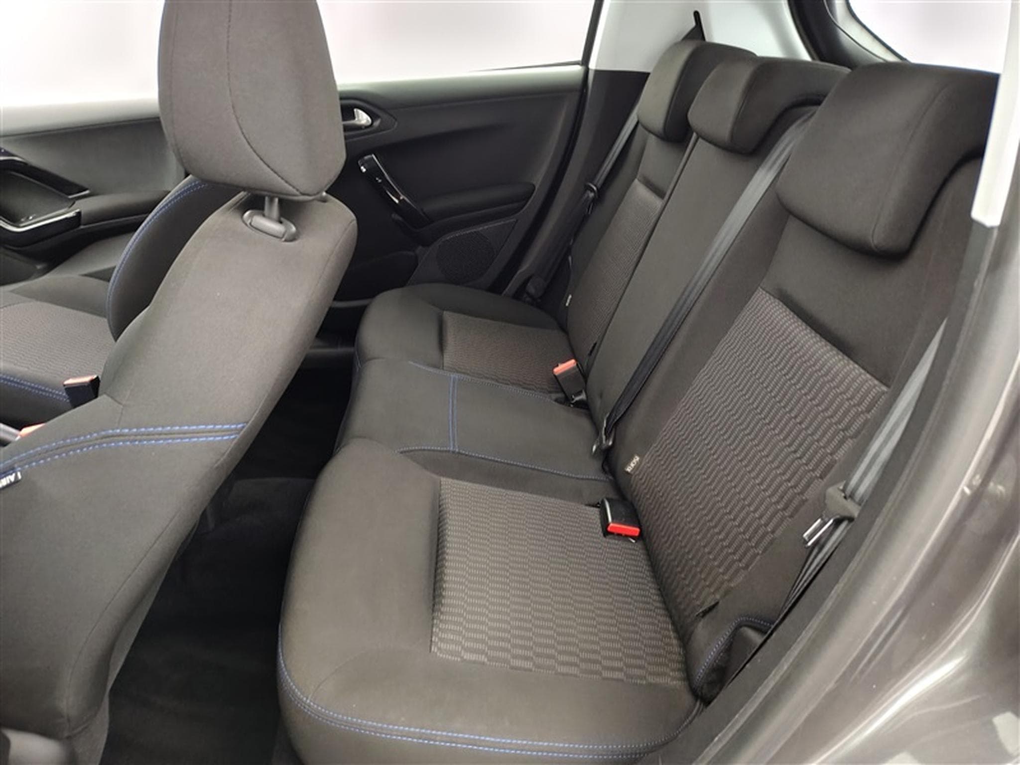 Peugeot 208 1.2 PureTech Signature S&S (EU6.2) (2018) - Photo 13