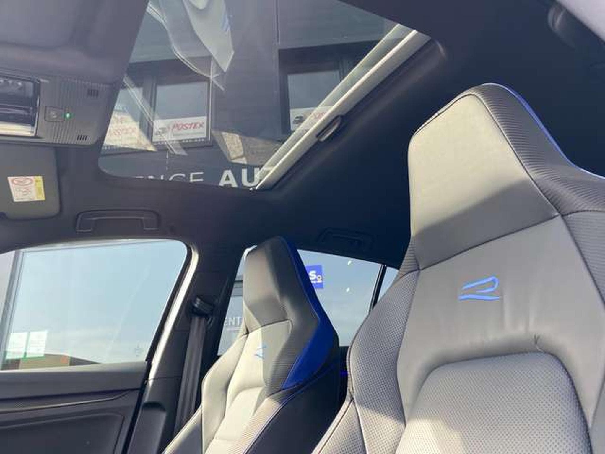 VW Golf 2.0TSI  4Motion R - JUSQU'A 48 MOIS DE GARANTIE (2025) - Photo 16