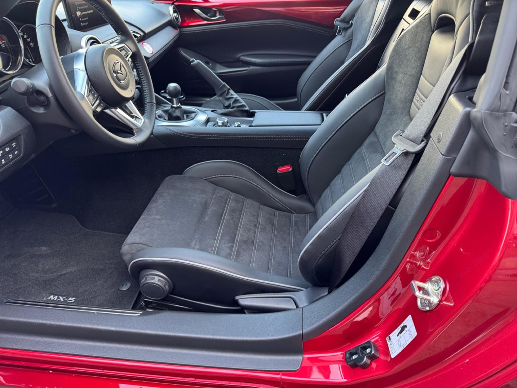 Mazda MX-5 MX-5 Soft Top 1.5L SKYACTIV-G 132 hp 6MT Homura (2026) - Foto 15