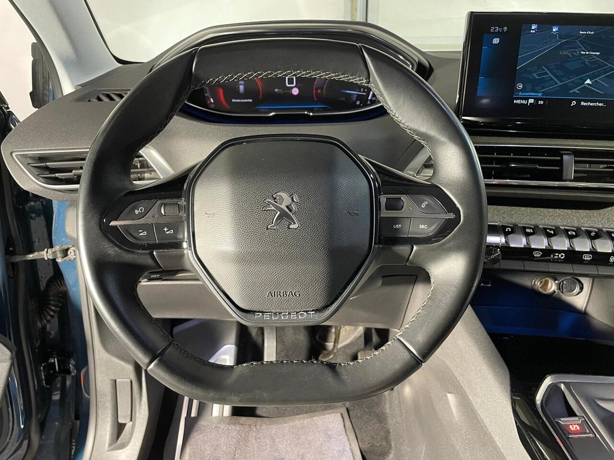 Peugeot 3008 1.5 BlueHDI 130 ALLURE ROAD TRIP I-COCKPIT GPS (2021) - Photo 10