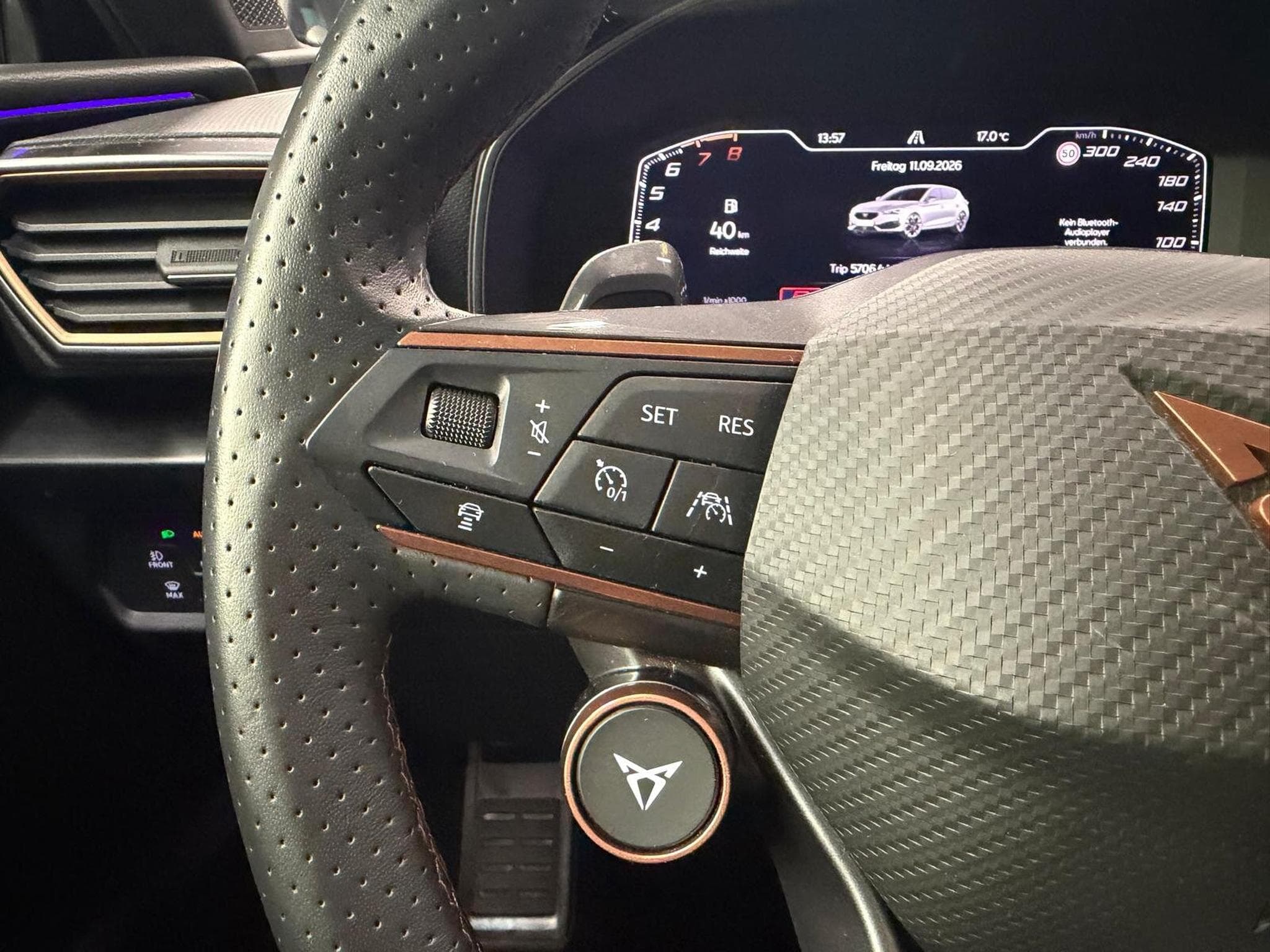 Cupra Leon 2.0 DSG7 300cv (2024) - Foto 11