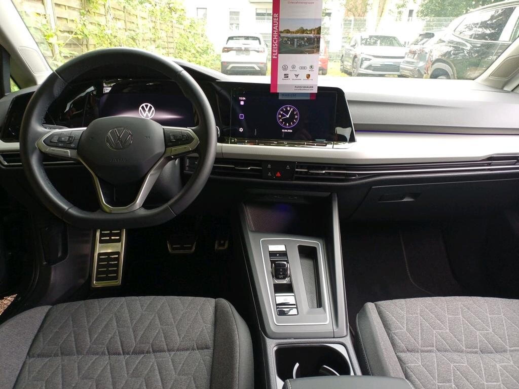 VW Golf Life MOVE 1.0 eTSI DSG7 (2024) - Foto 4