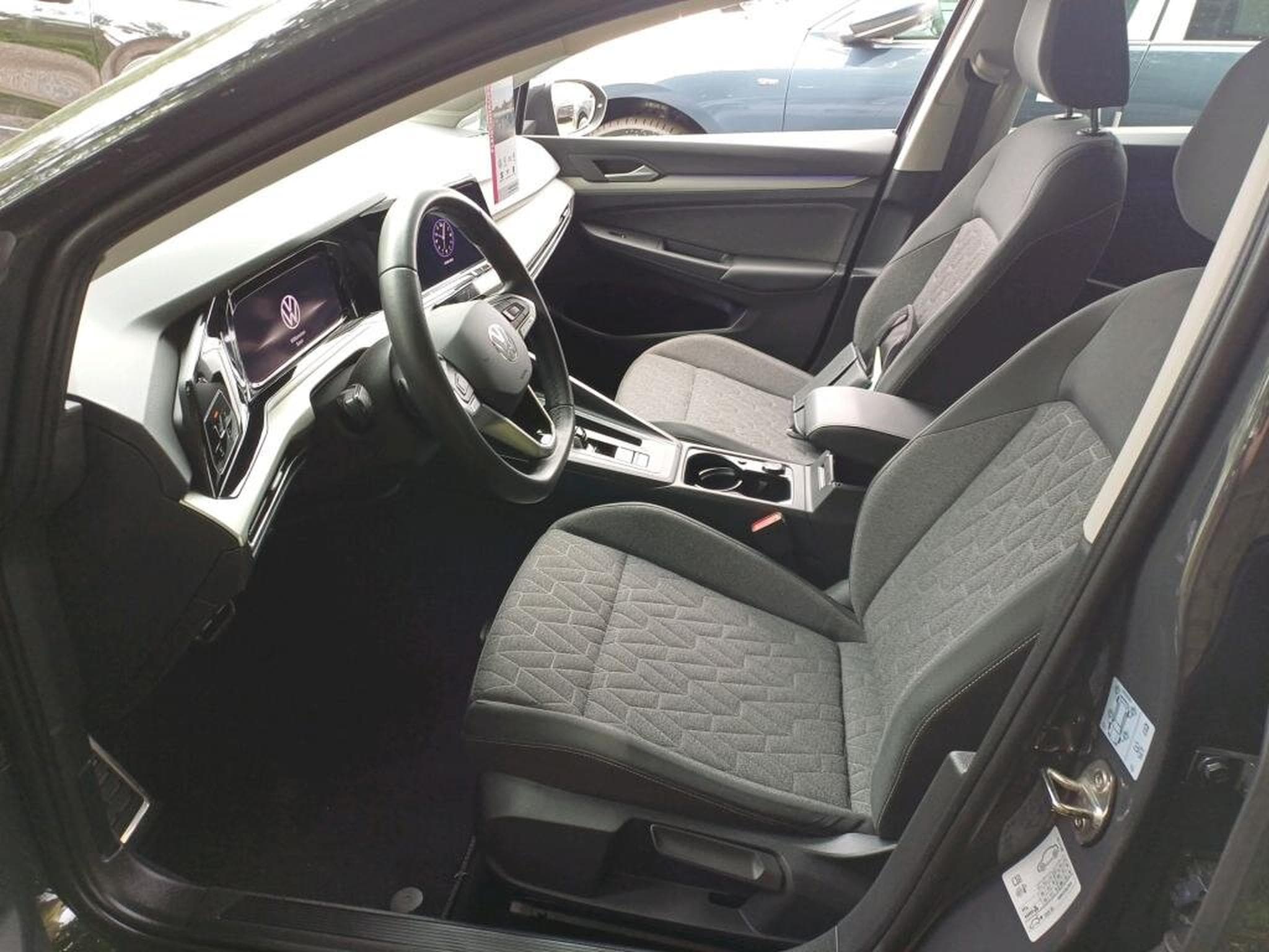 VW Golf Life MOVE 1.0 eTSI DSG7 (2024) - Foto 6