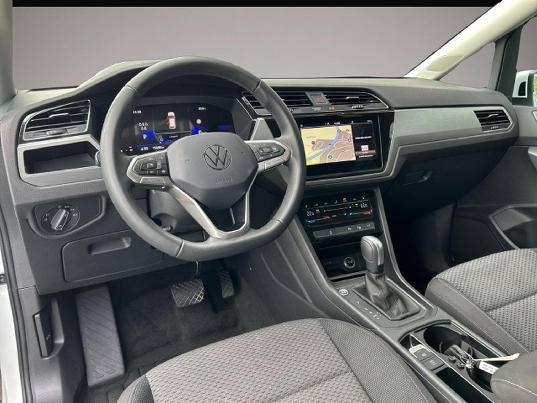 VW Touran (2025) - Photo 7