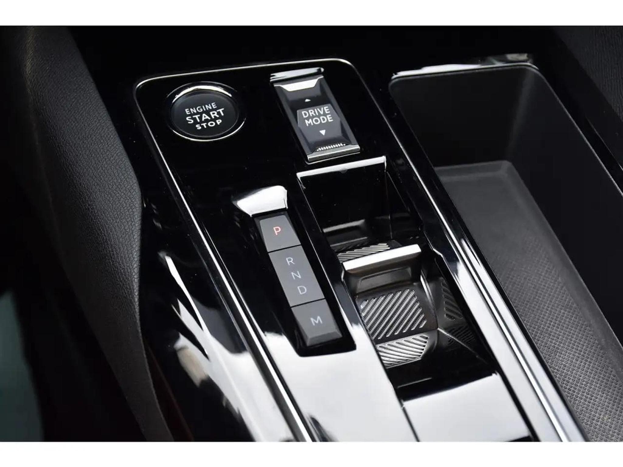 Peugeot 5008 (2024) - Photo 19