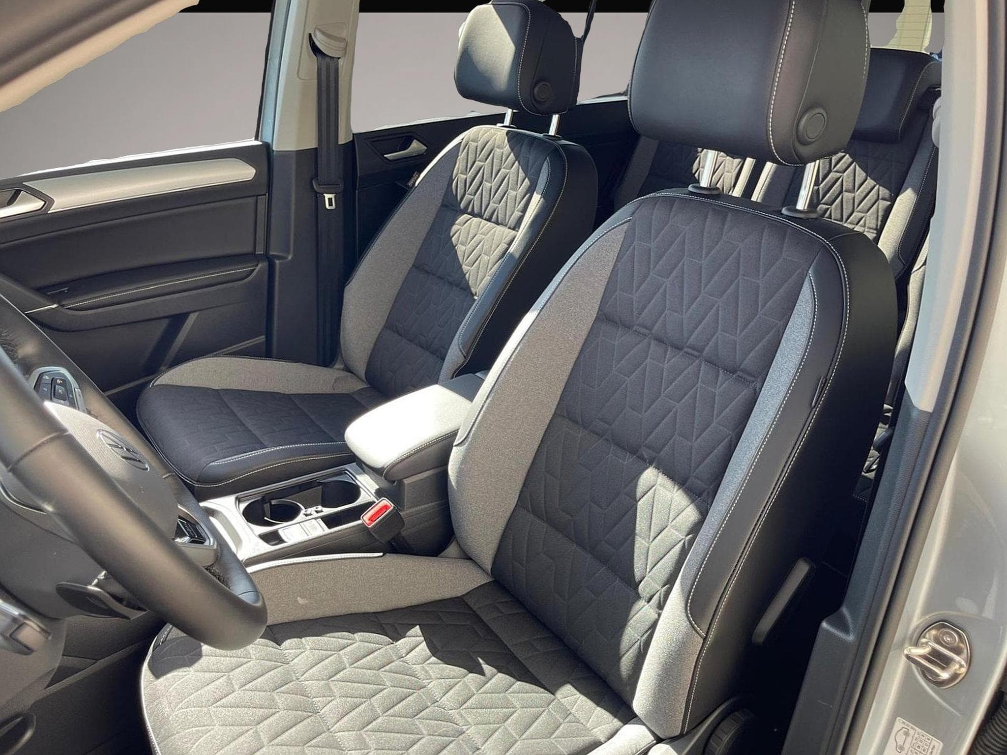 VW Touran (2026) - Photo 4