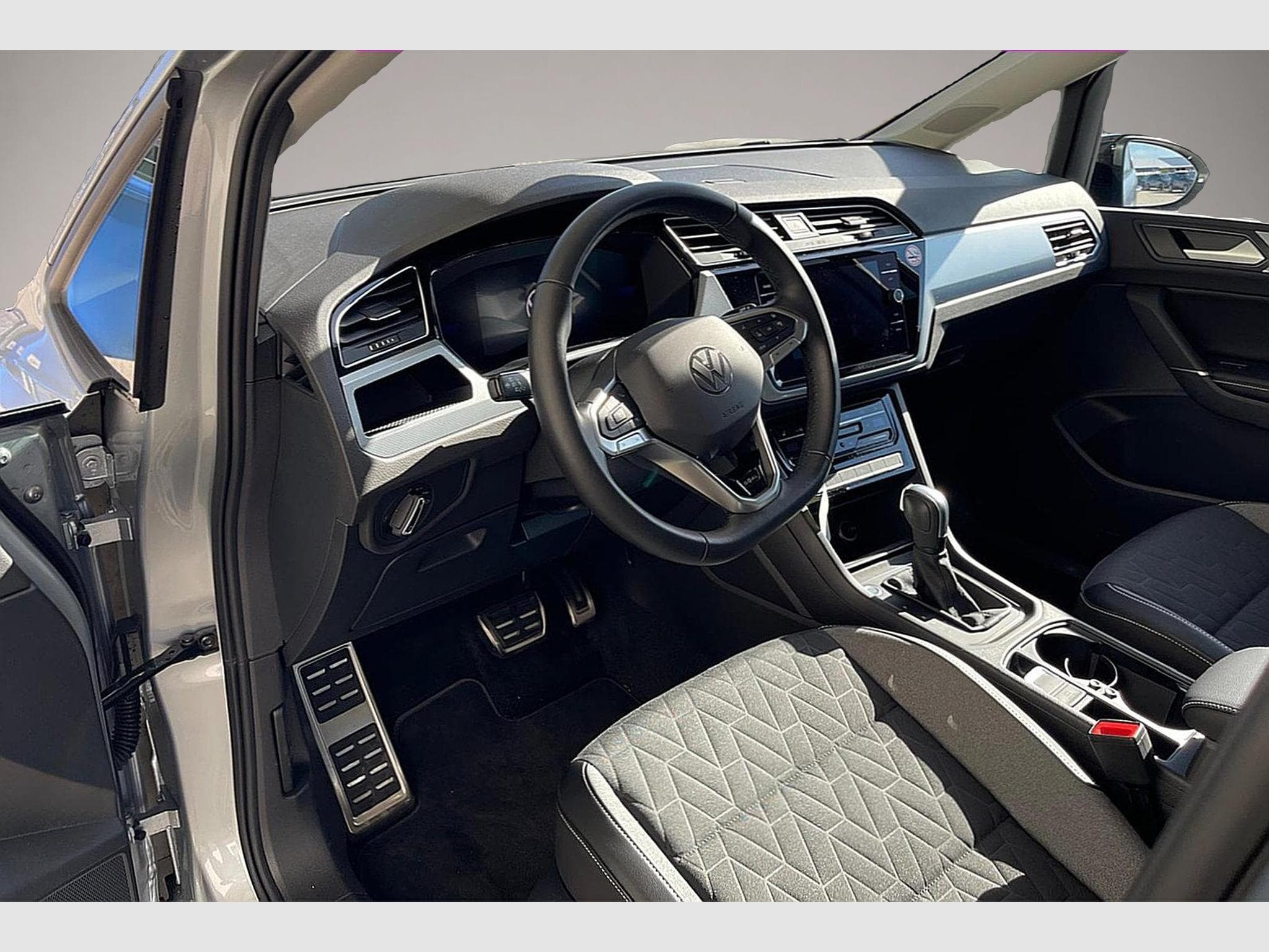 VW Touran (2026) - Photo 3