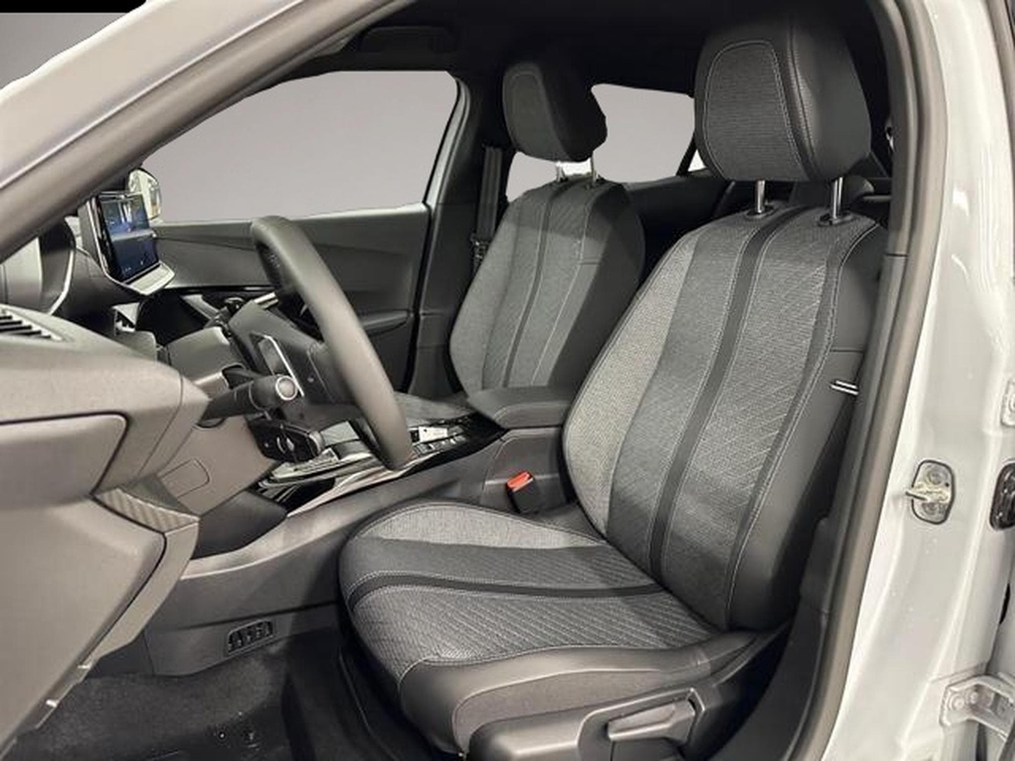 Peugeot 2008 (2025) - Photo 5