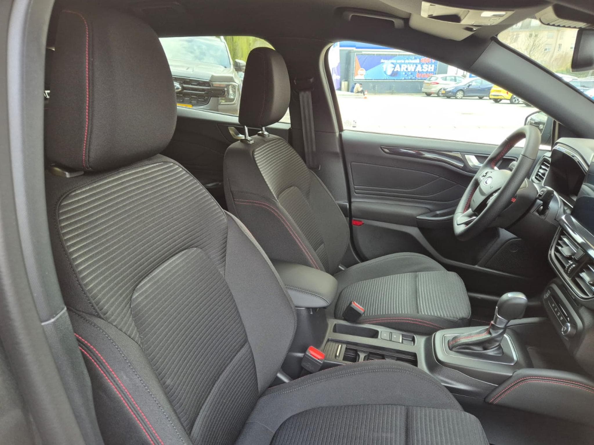 Ford Focus St-Line X 1.0 Ecoboost 155cv A7 (2026) - Photo 8